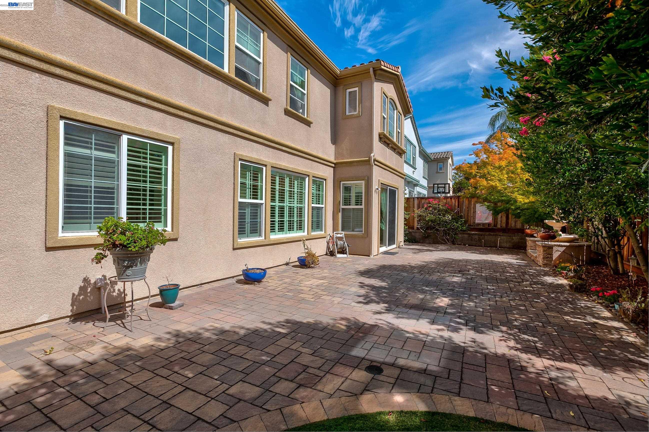 4951 GRAYHAWK CT