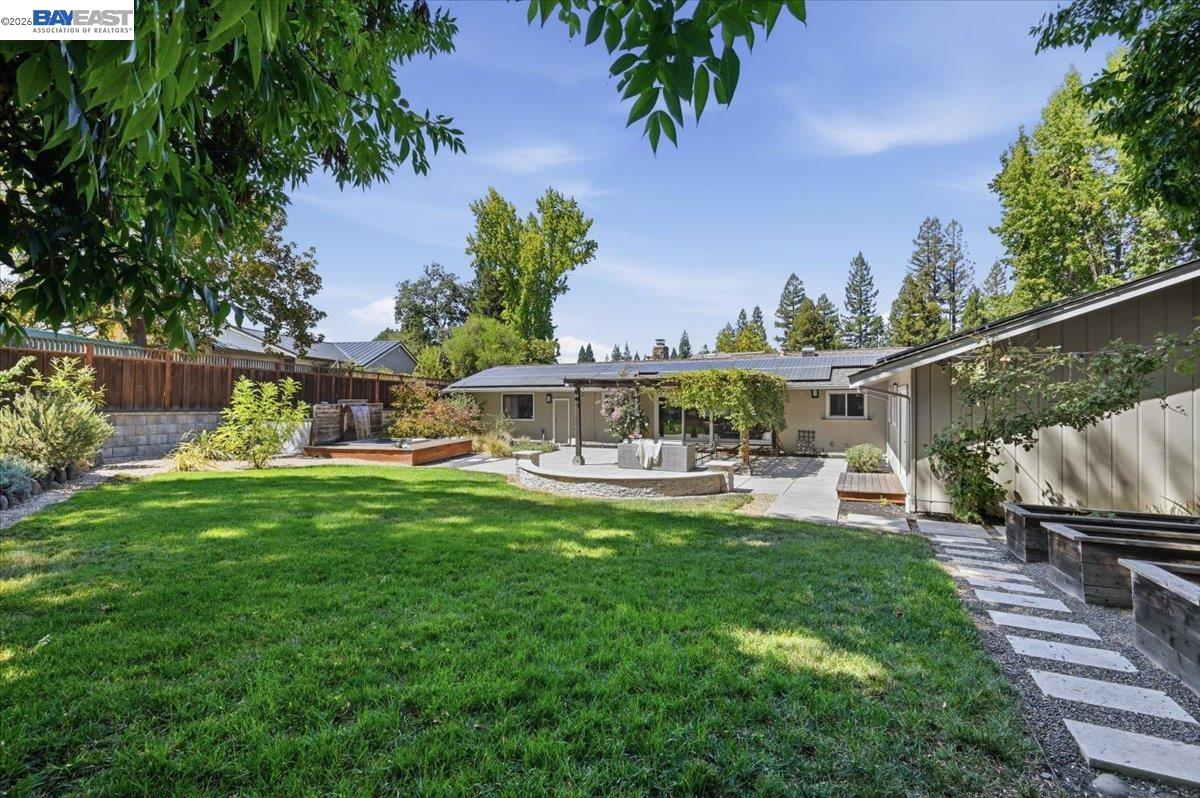 280 Bolla Ave