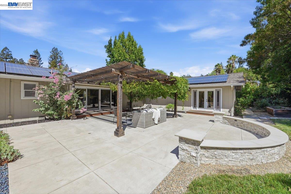 280 Bolla Ave