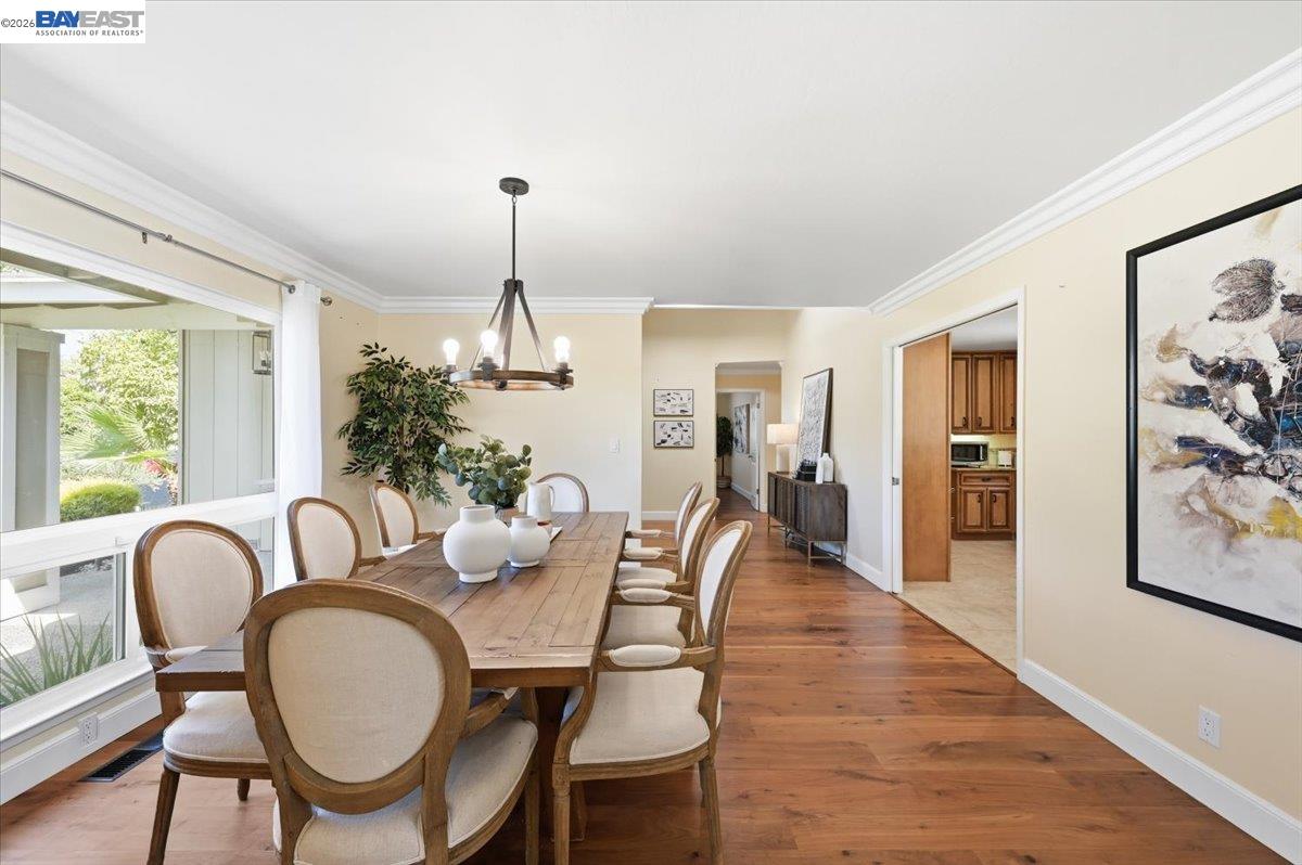 280 Bolla Ave