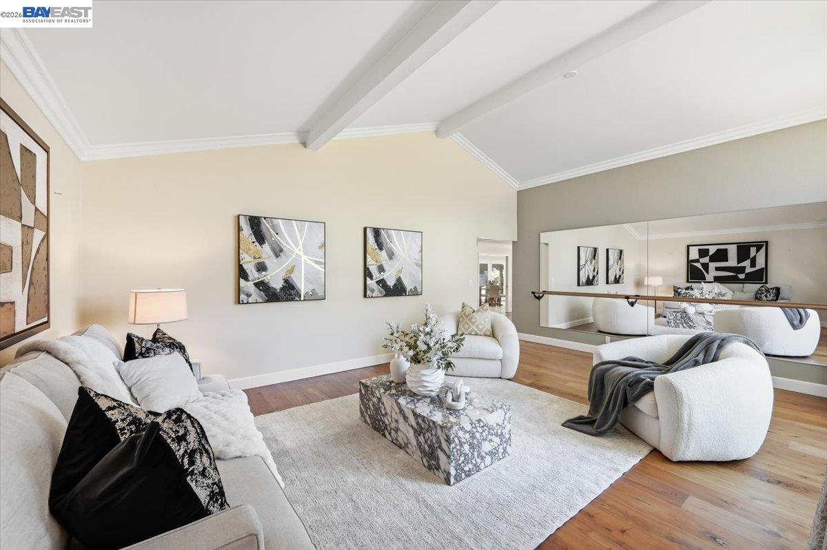 280 Bolla Ave