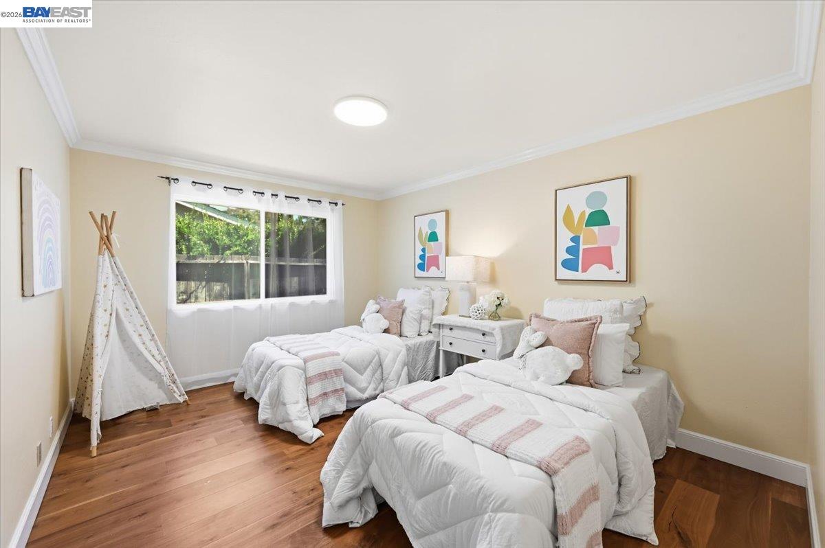 280 Bolla Ave