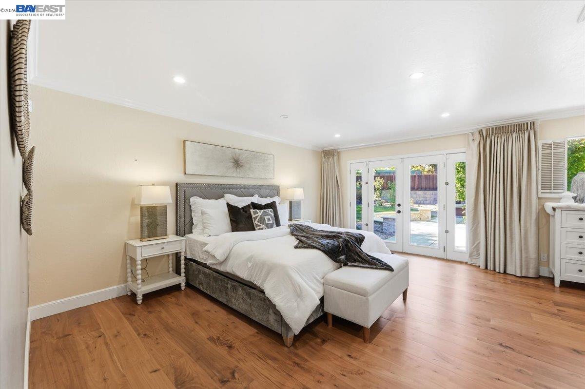280 Bolla Ave