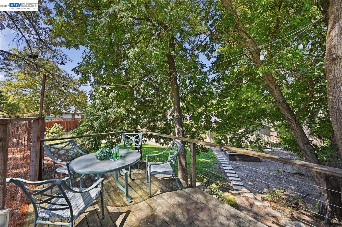 280 Bolla Ave