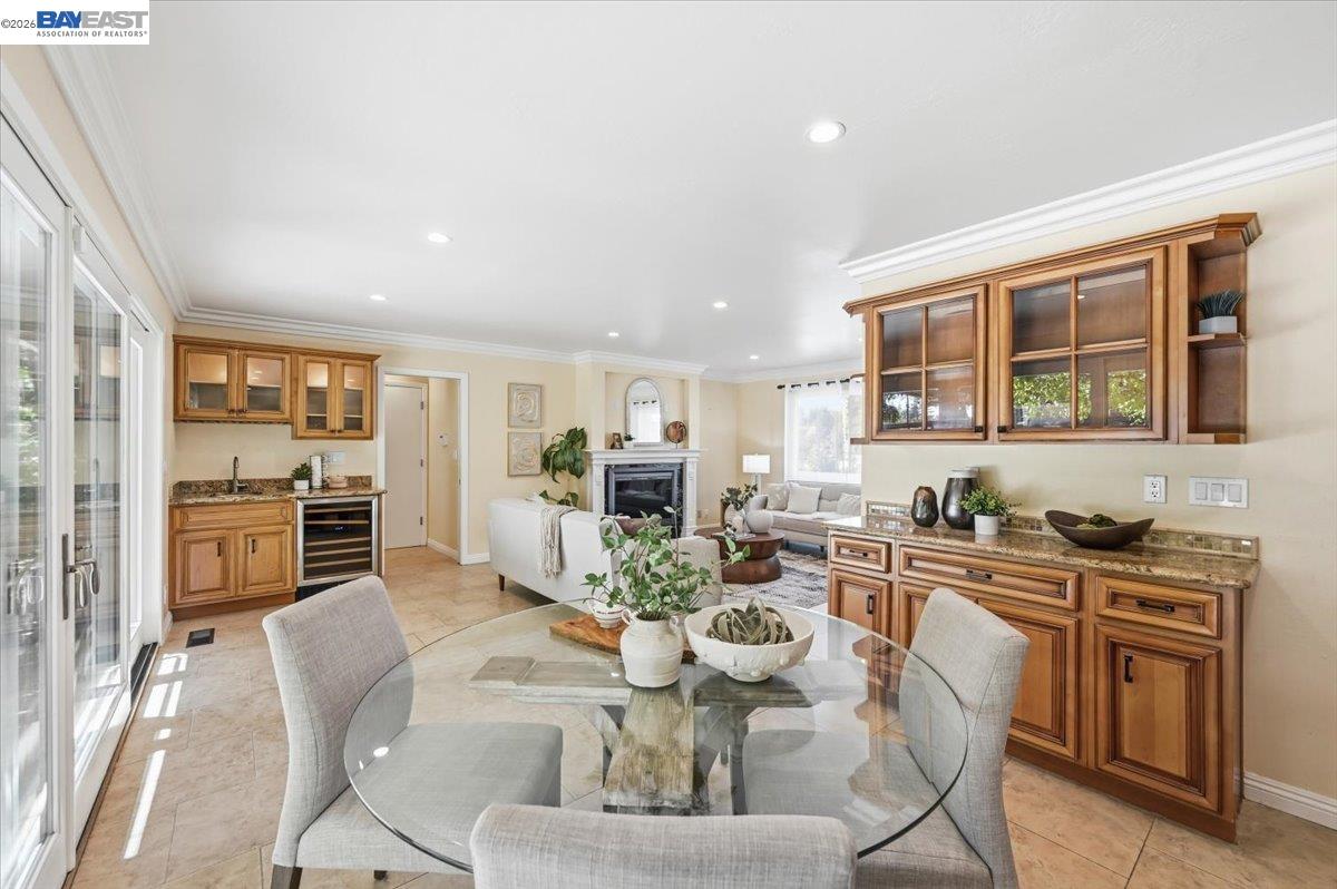 280 Bolla Ave