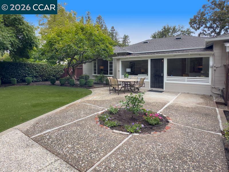 4053 Marianne Dr