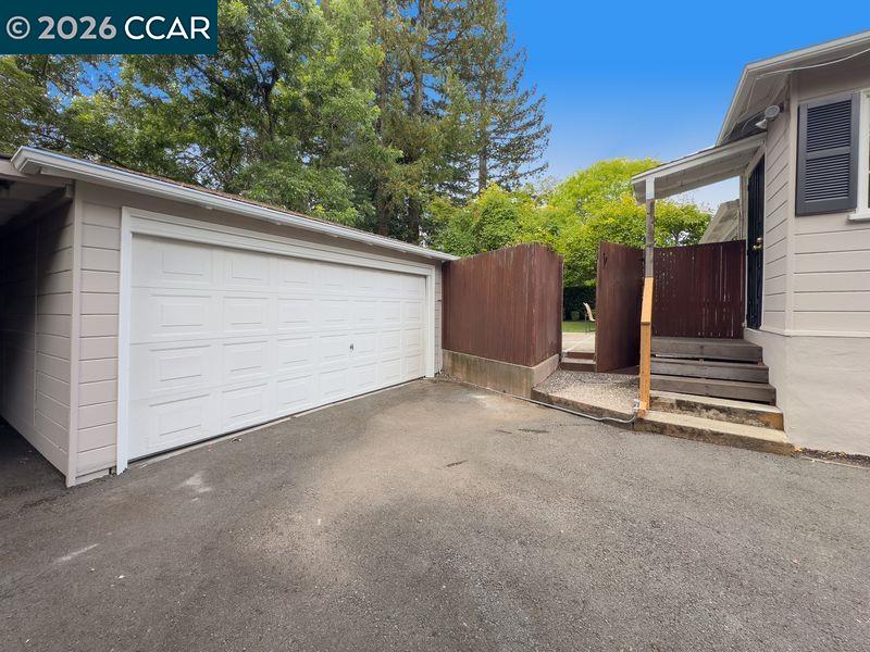 4053 Marianne Dr
