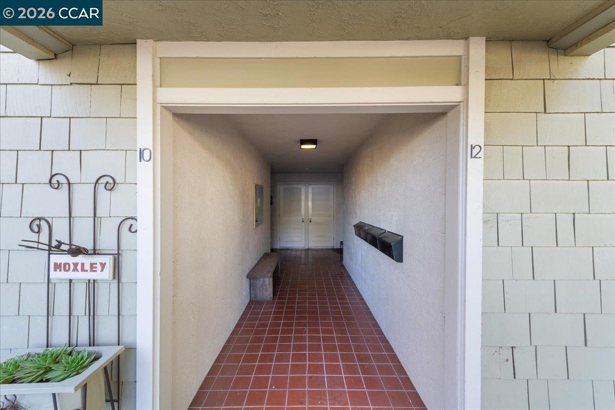 2100 Skycrest Dr # 12