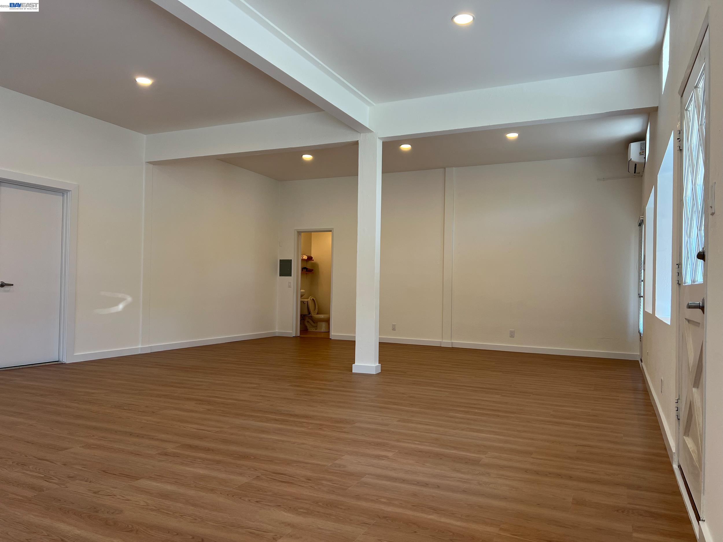 301 Poplar St