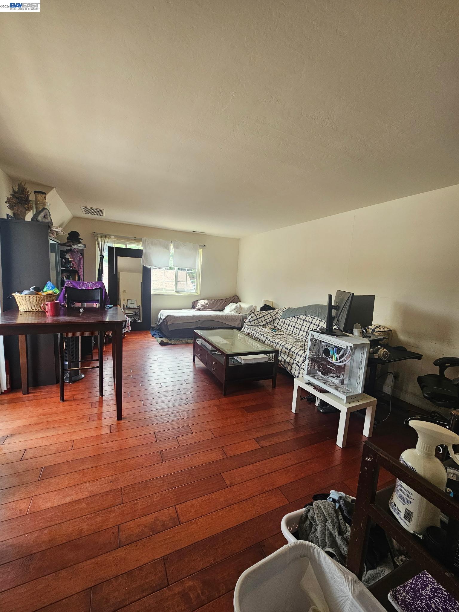 301 Poplar St