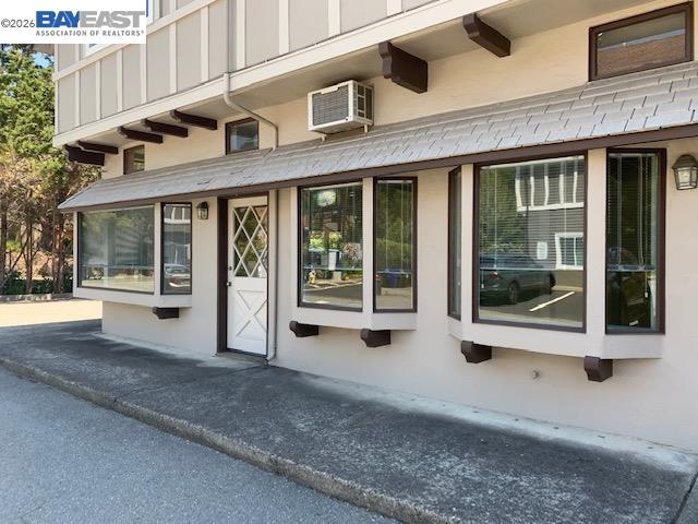 301 Poplar St