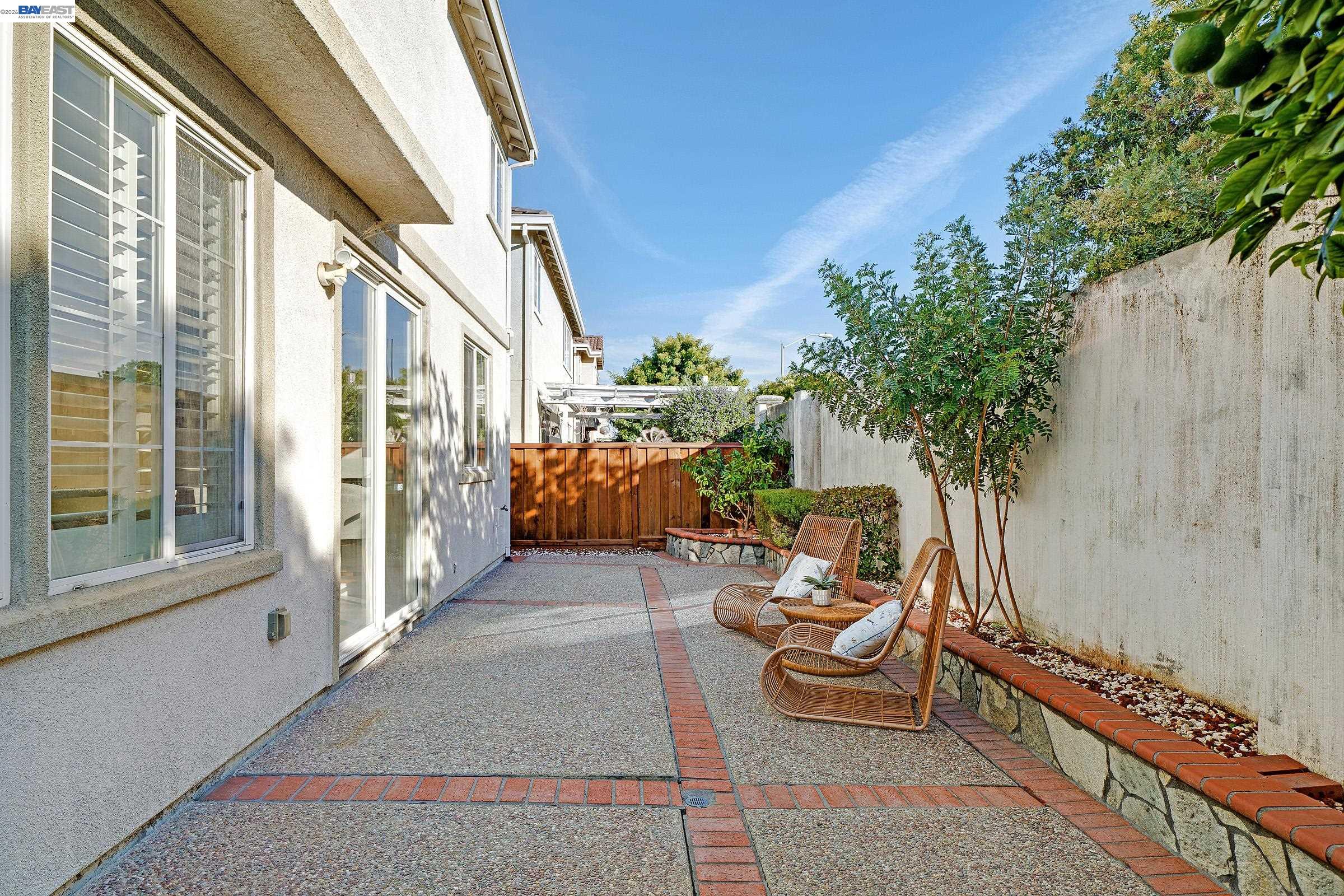 34500 Torrey Pine Ln