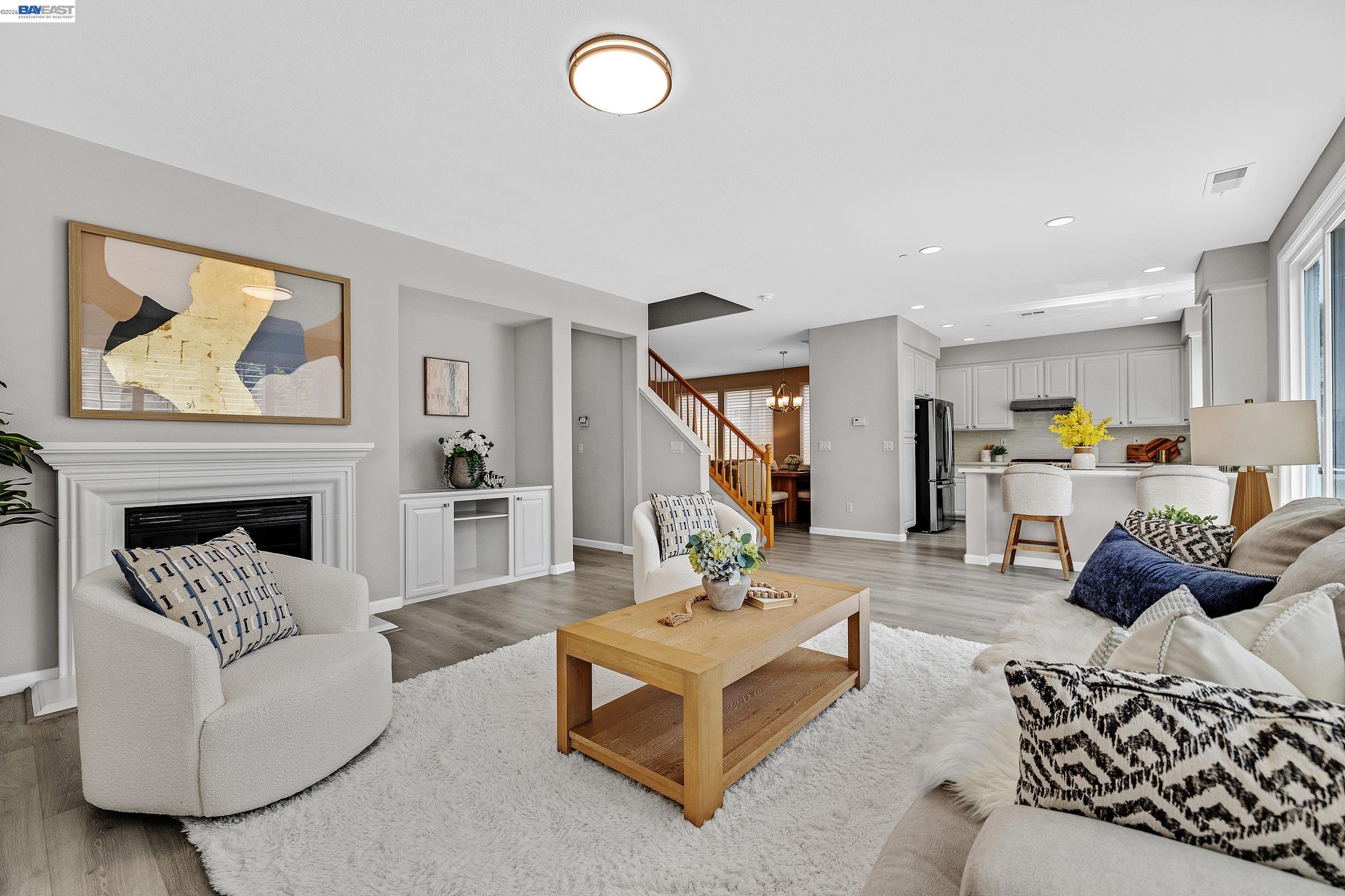 34500 Torrey Pine Ln