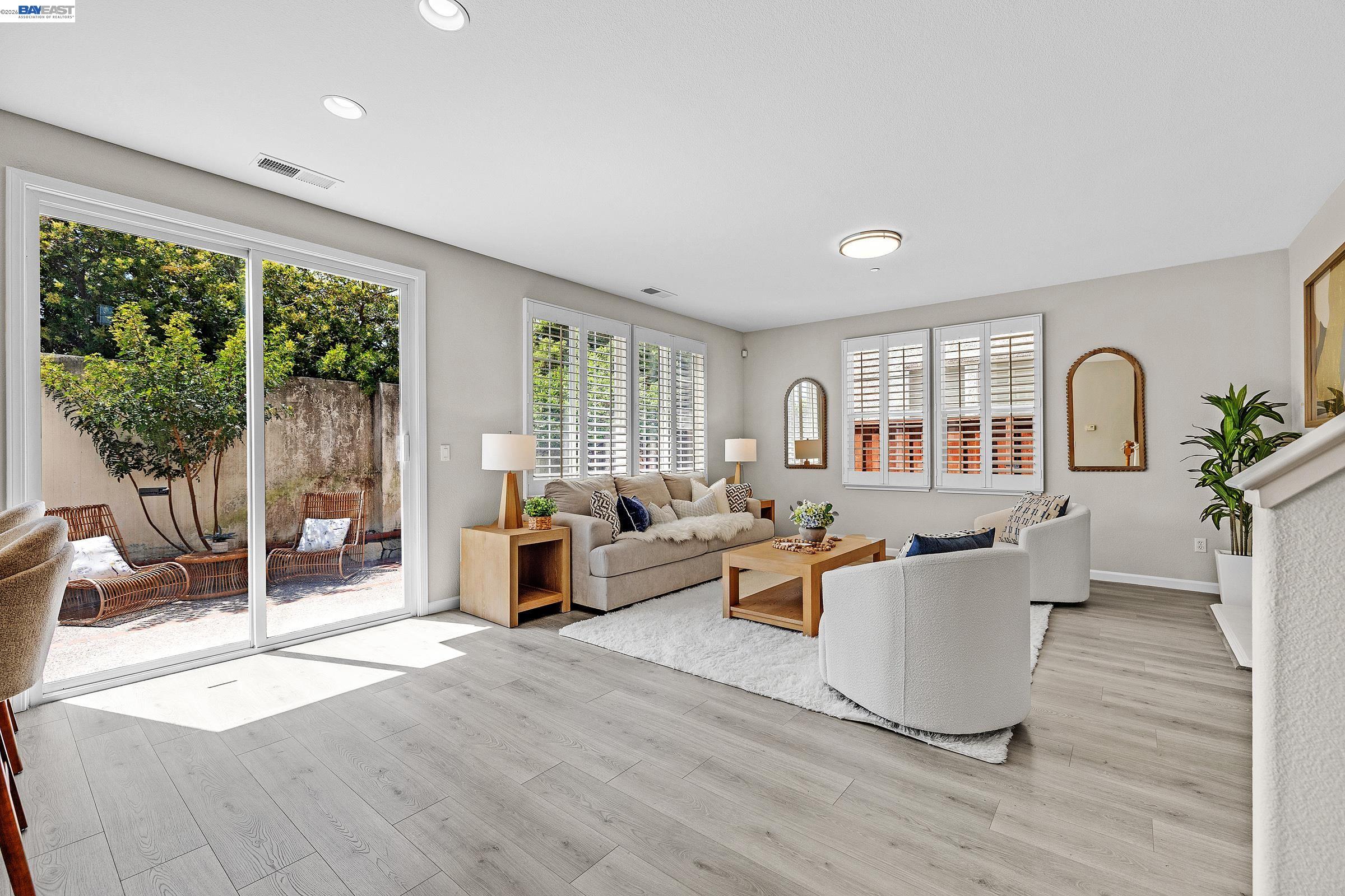 34500 Torrey Pine Ln