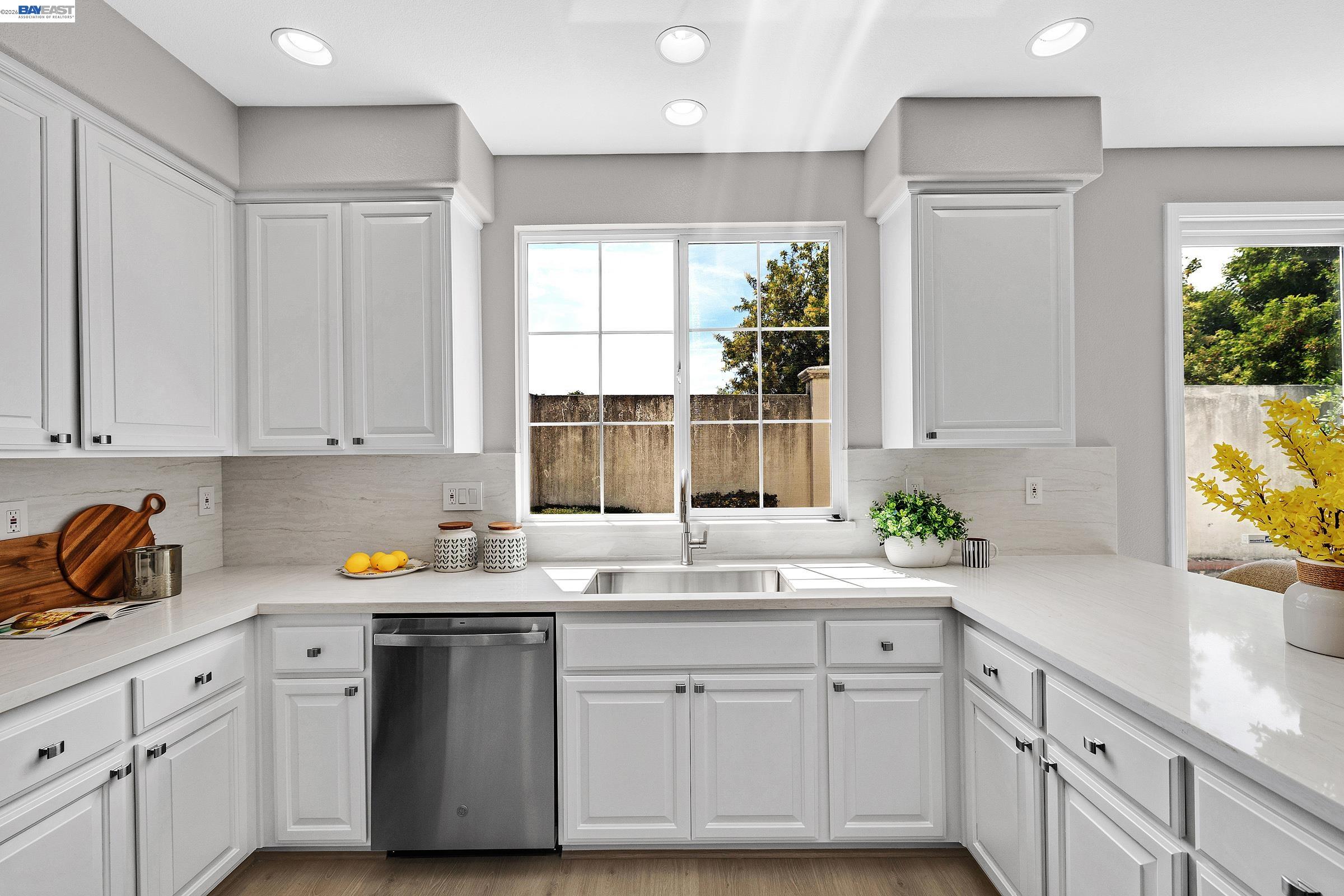 34500 Torrey Pine Ln