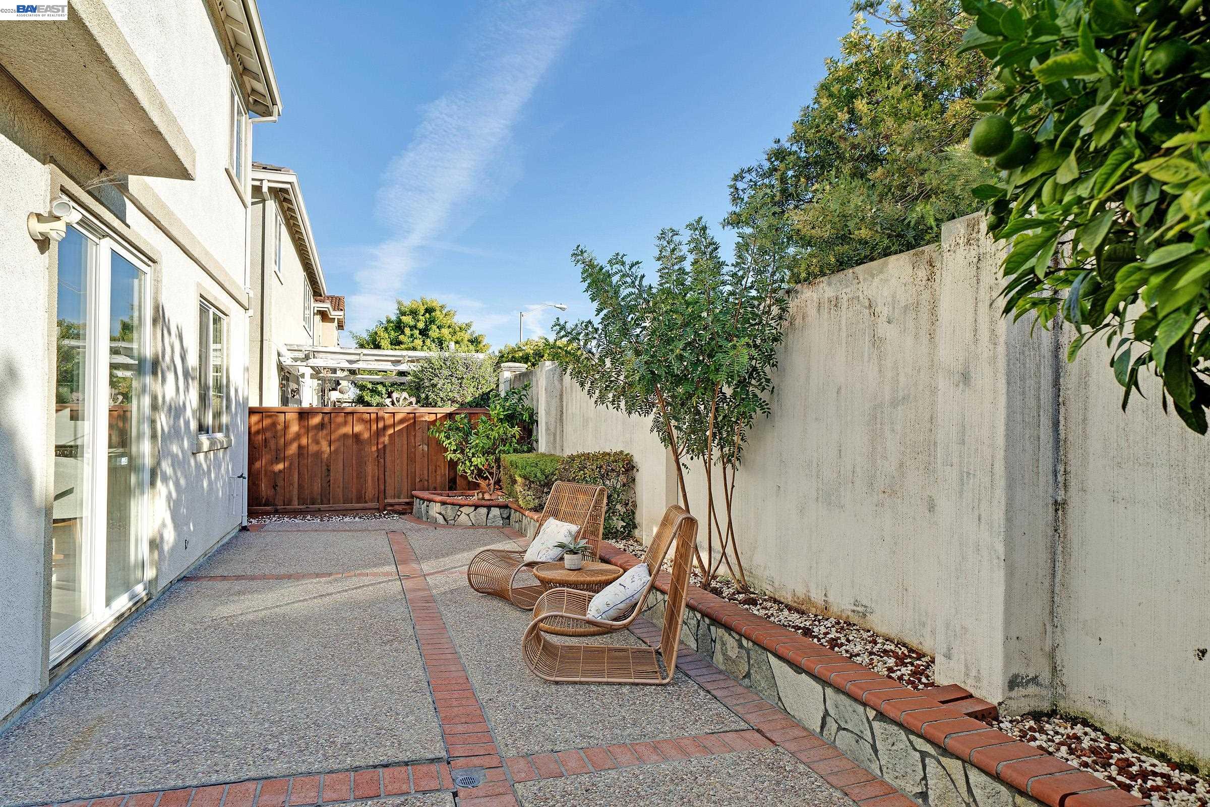 34500 Torrey Pine Ln