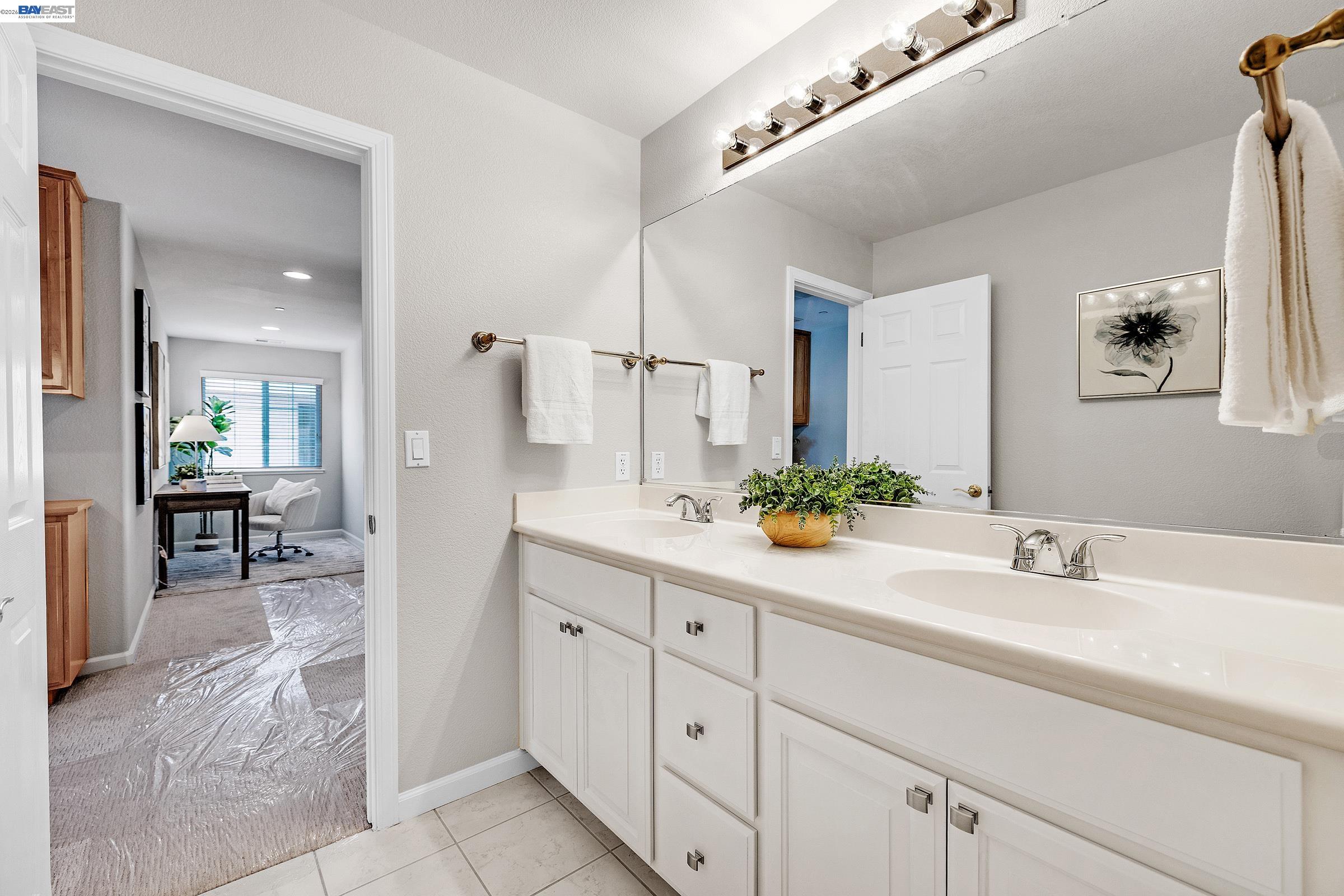 34500 Torrey Pine Ln
