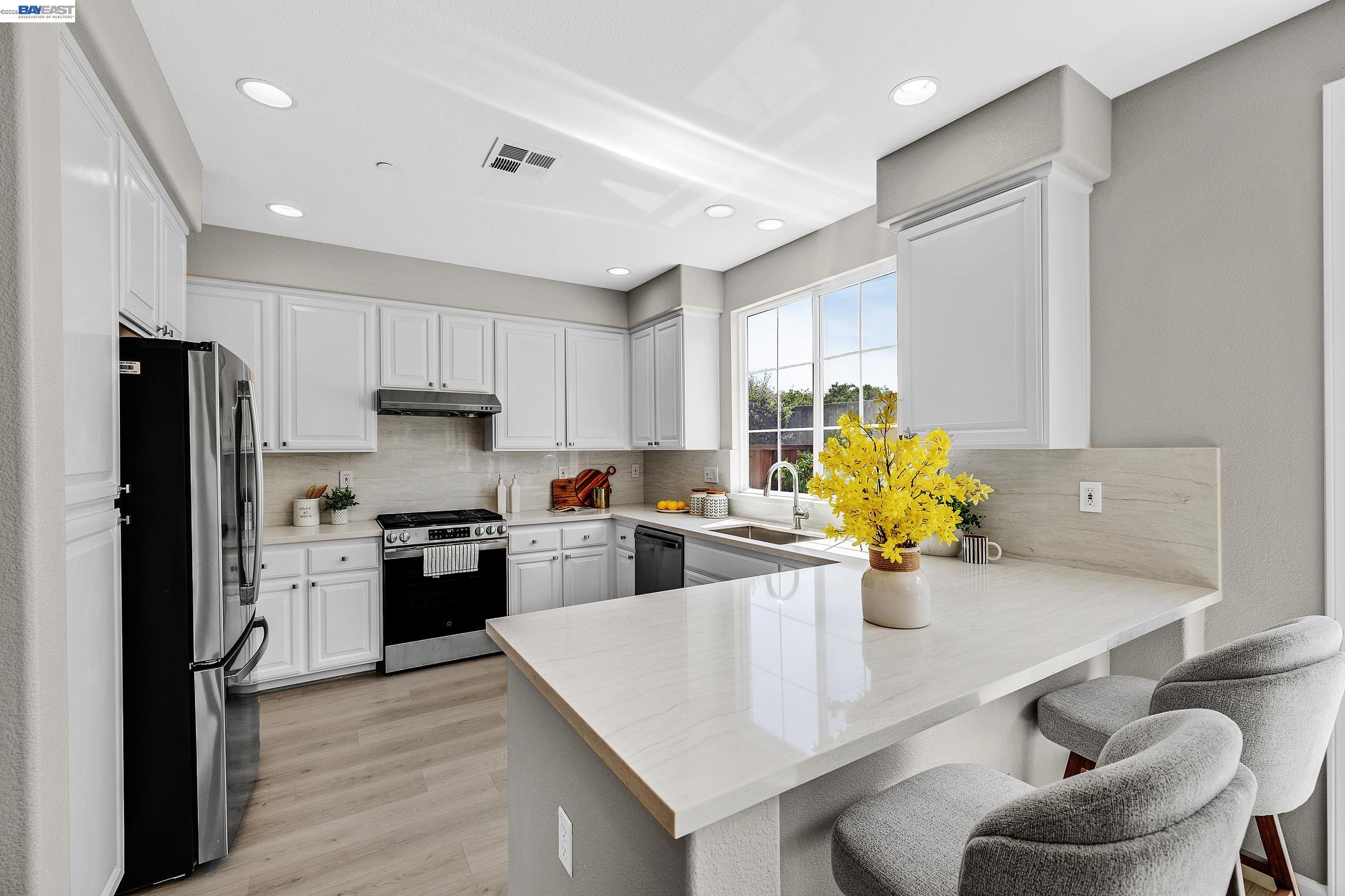 34500 Torrey Pine Ln