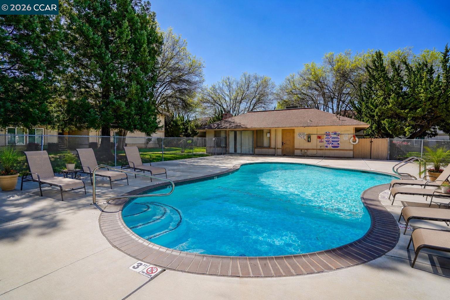 4260 Clayton Rd # 11