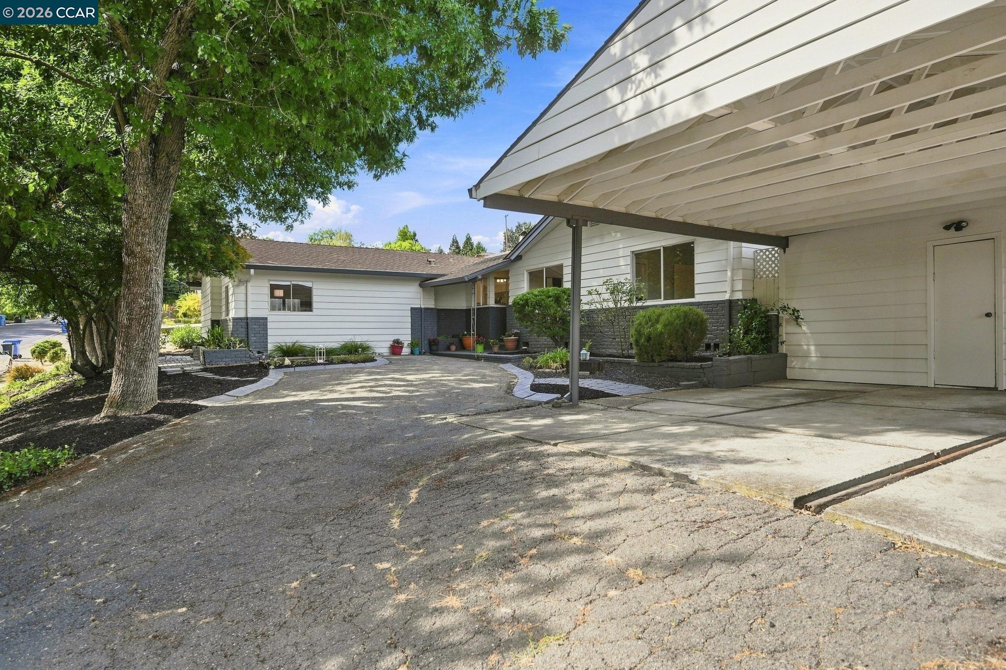 2481 Larkey Ln