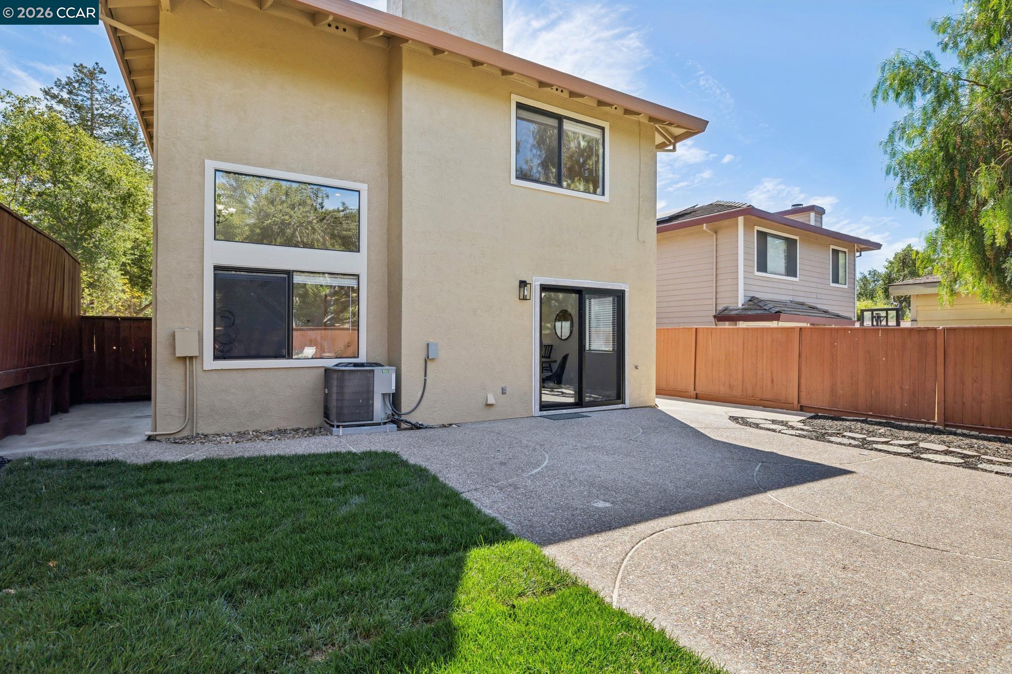 4966 Bayleaf Ct