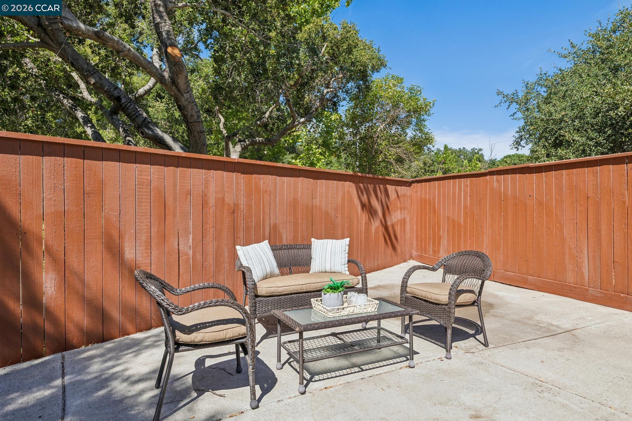 4966 Bayleaf Ct