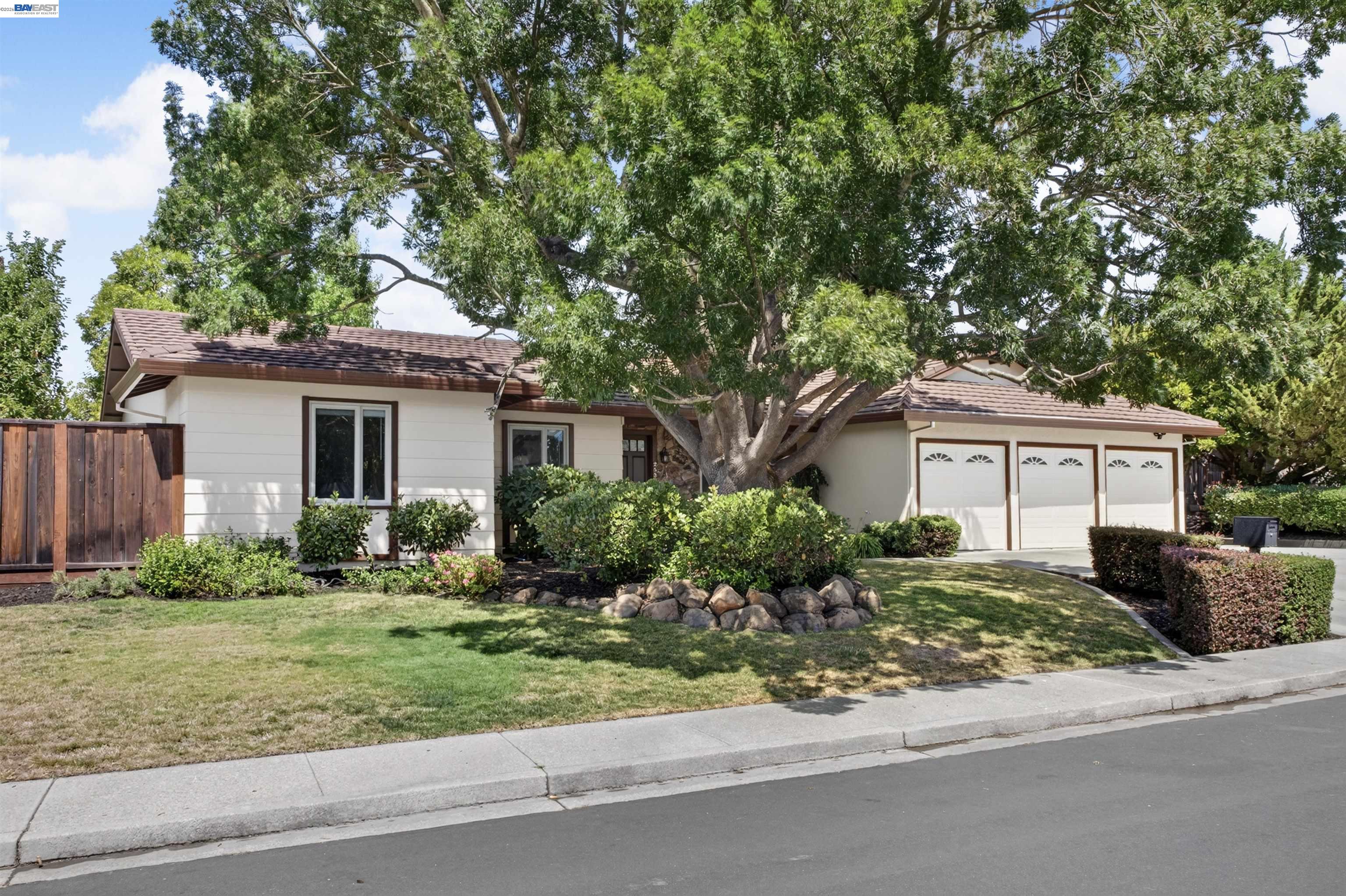 2534 Marsh Dr