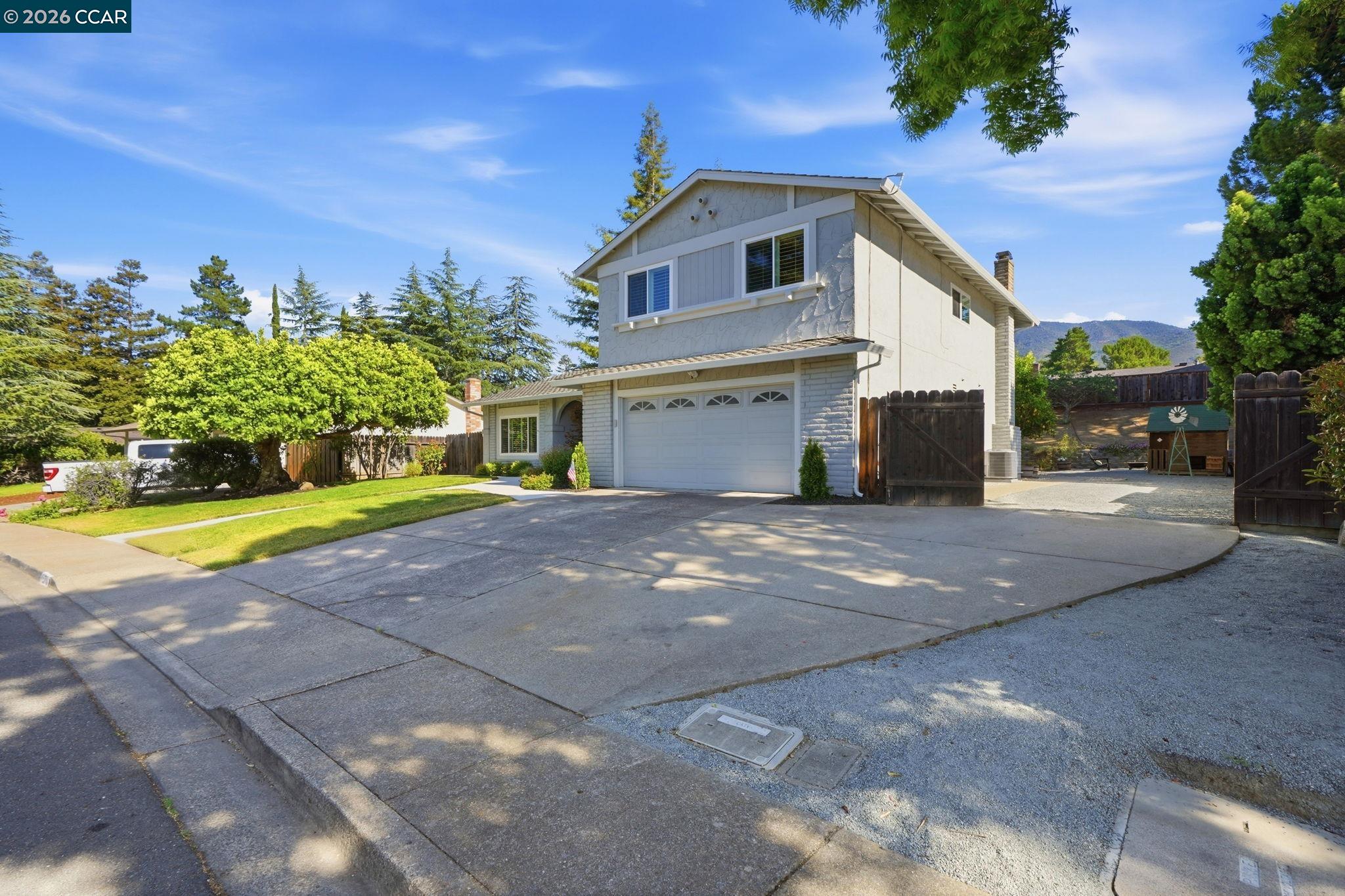 717 Bloching Cir