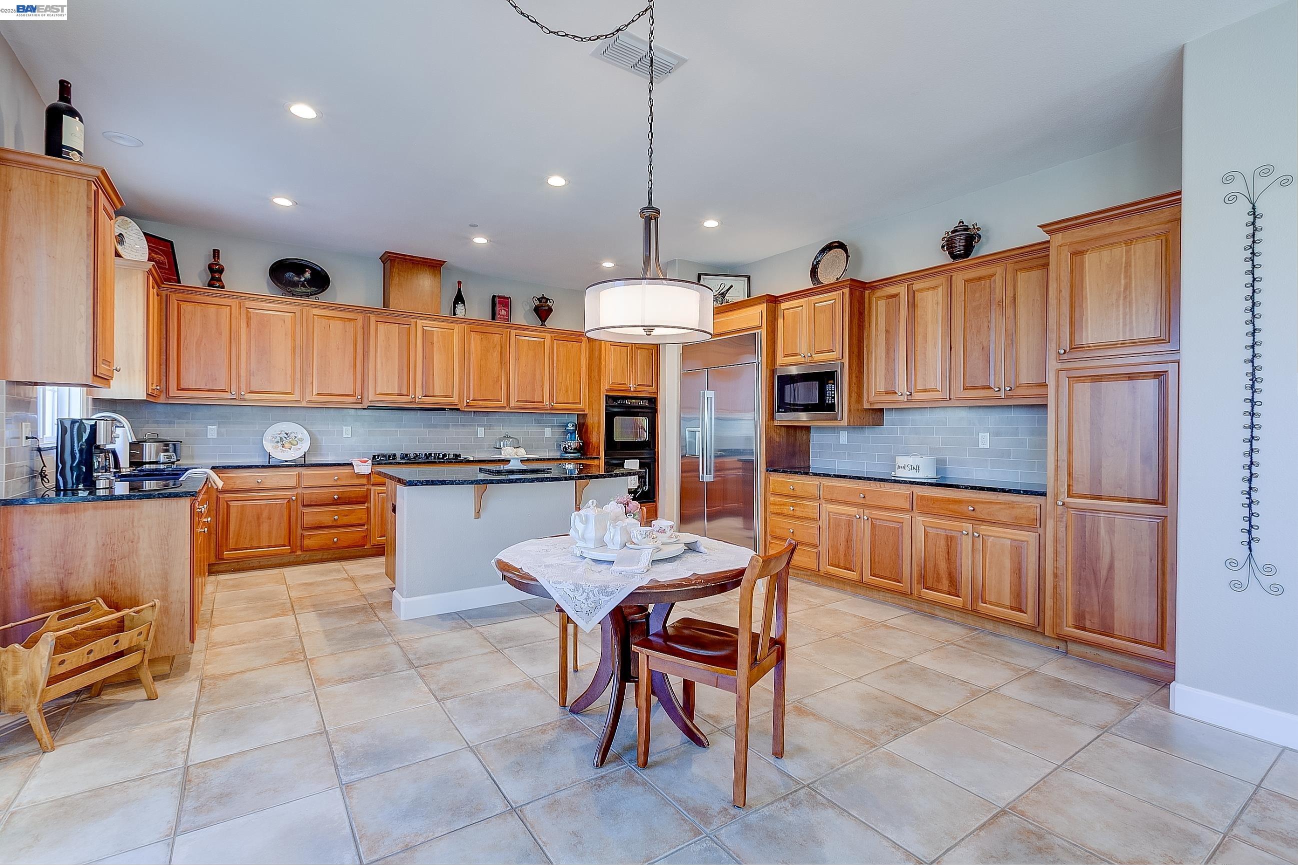 4972 GRAYHAWK CT.
