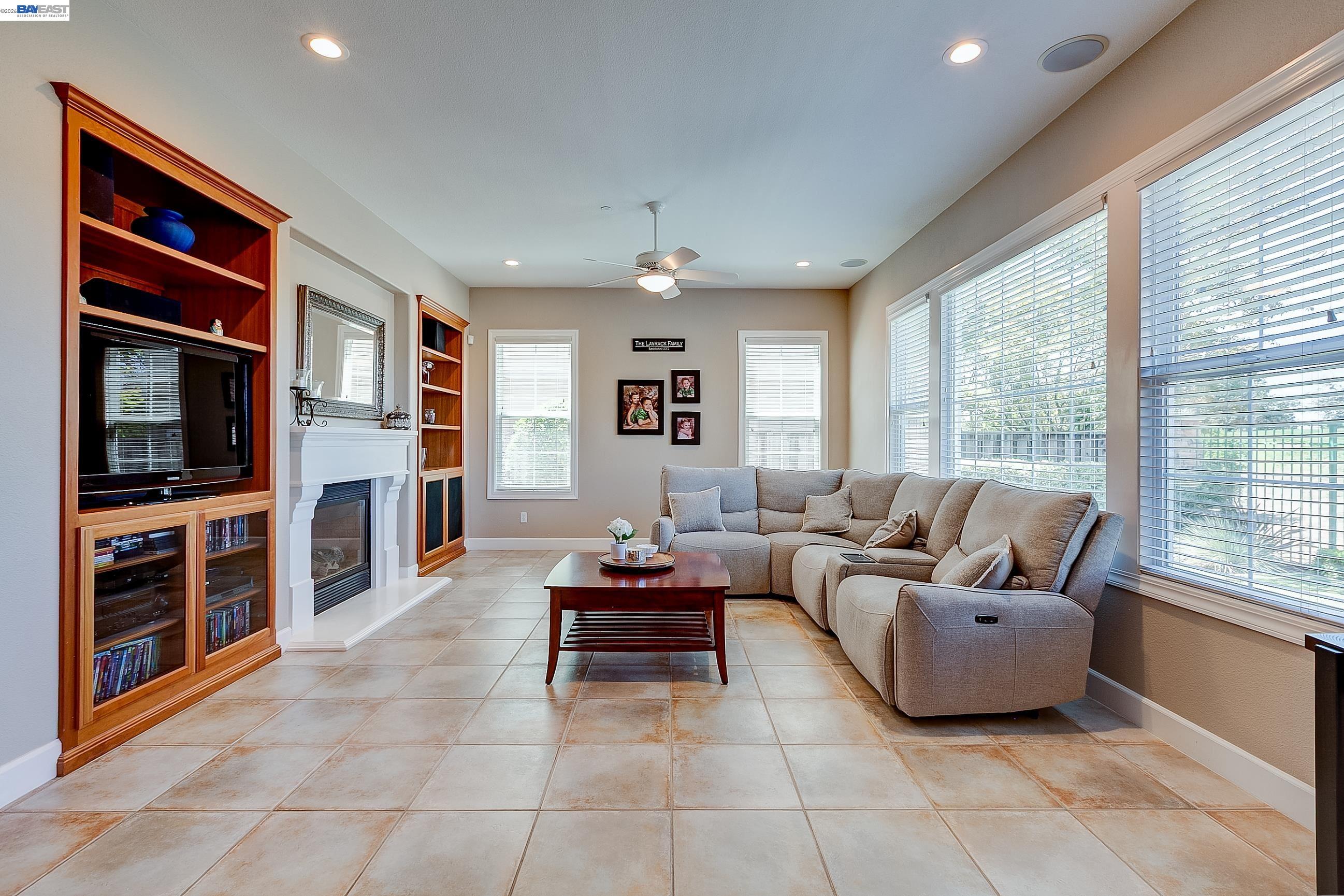 4972 GRAYHAWK CT.