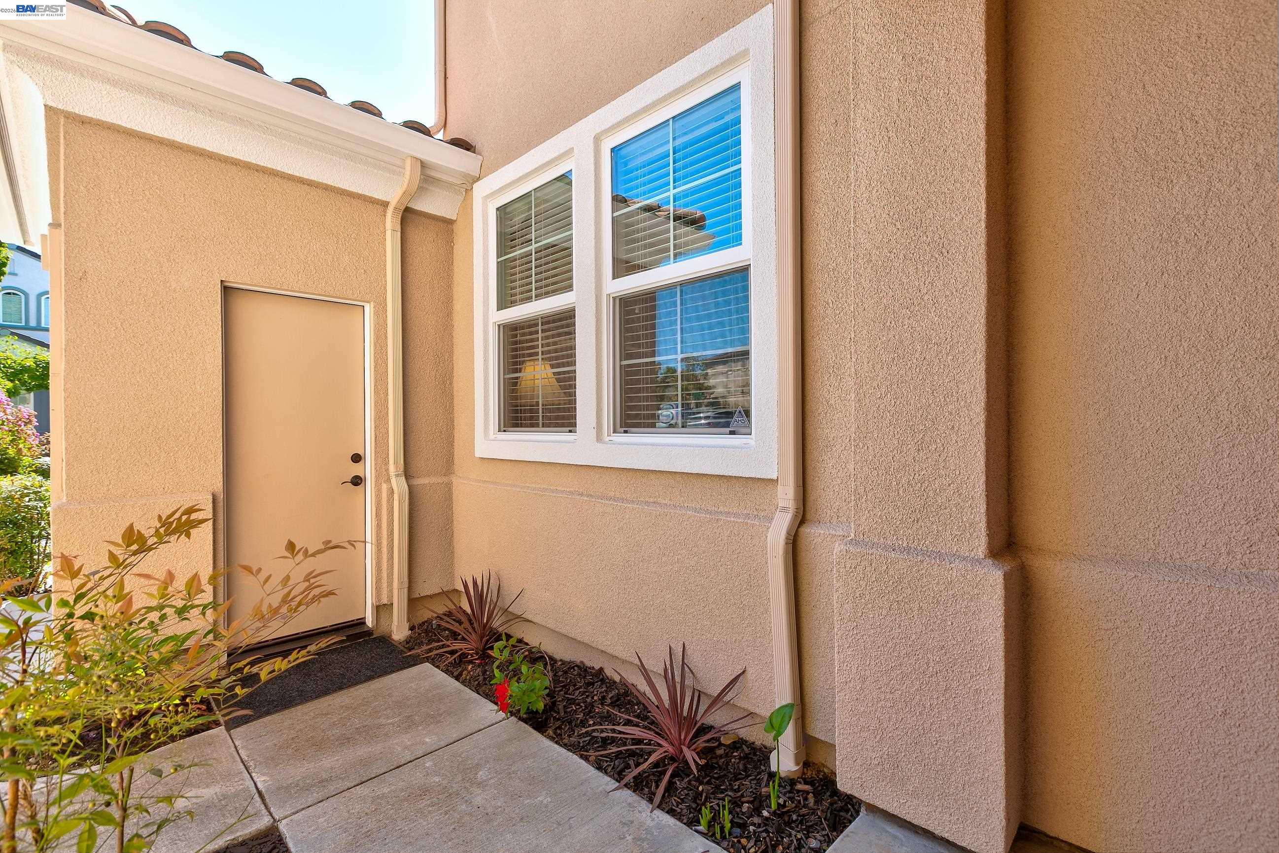 4972 GRAYHAWK CT.
