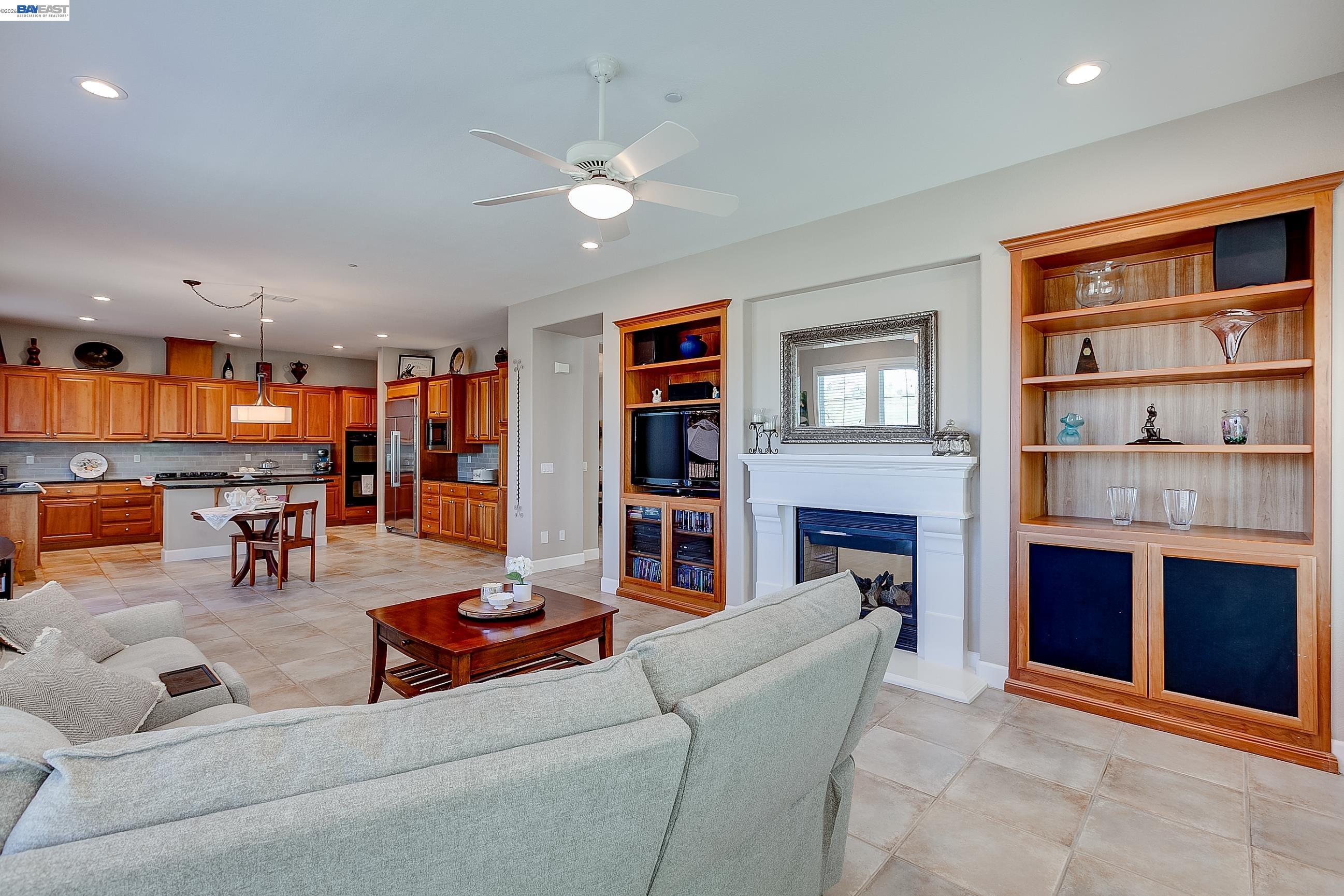 4972 GRAYHAWK CT.