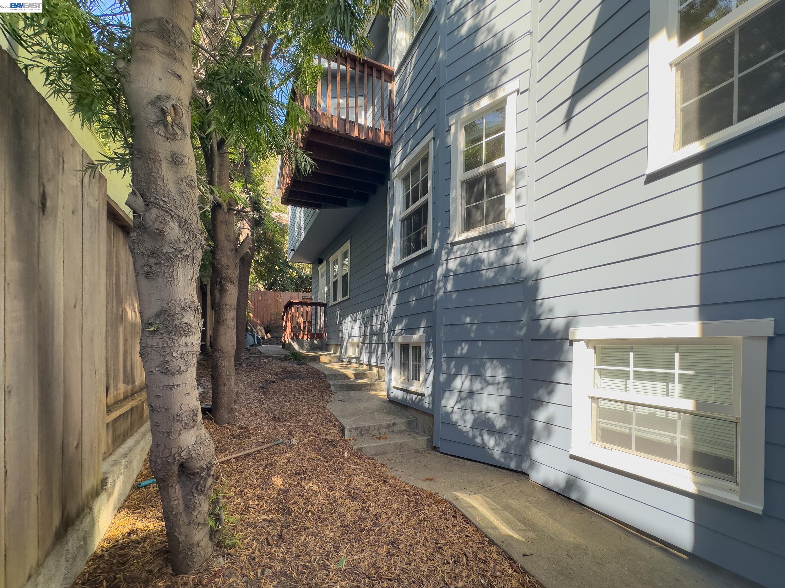 534 Adams St