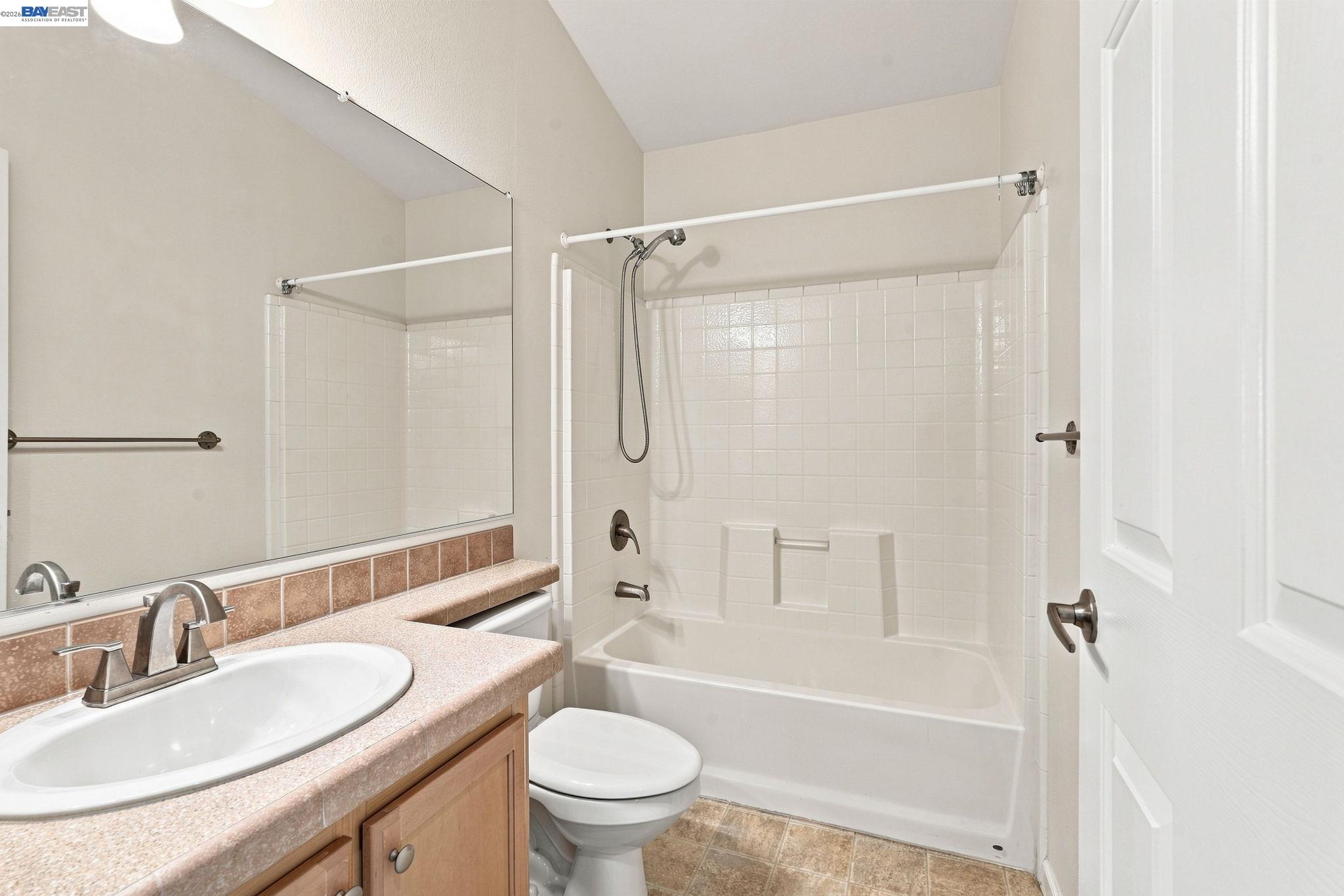 3263 Vineyard Ave., #86 # 86