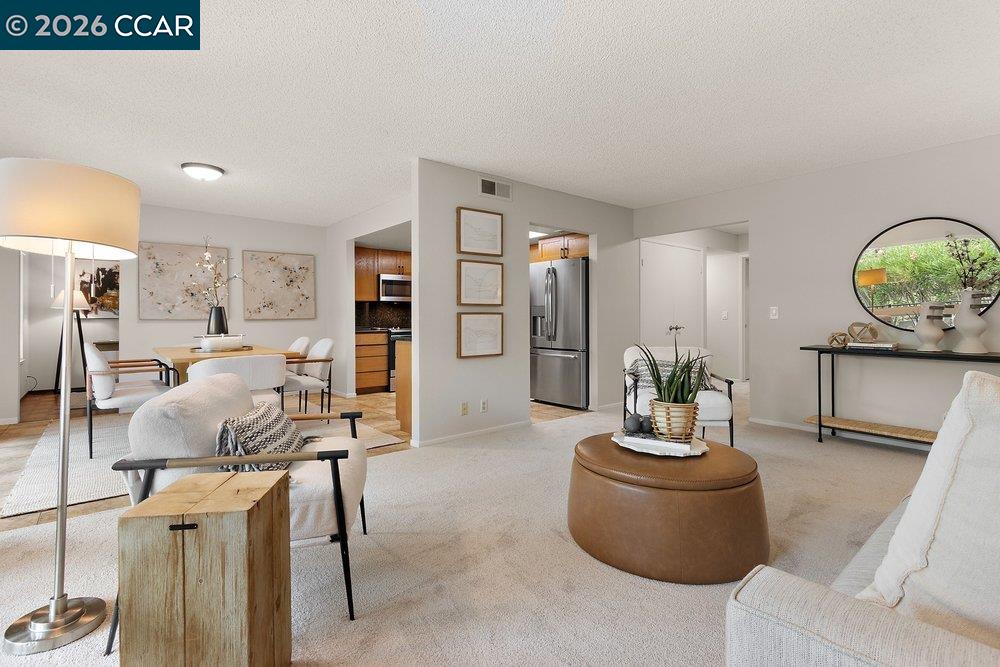 2500 Ptarmigan Dr # 4