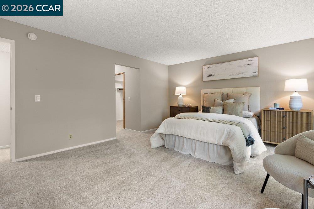 2500 Ptarmigan Dr # 4