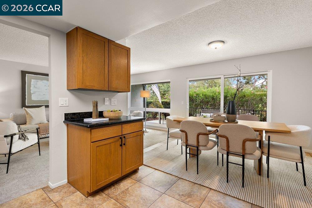 2500 Ptarmigan Dr # 4