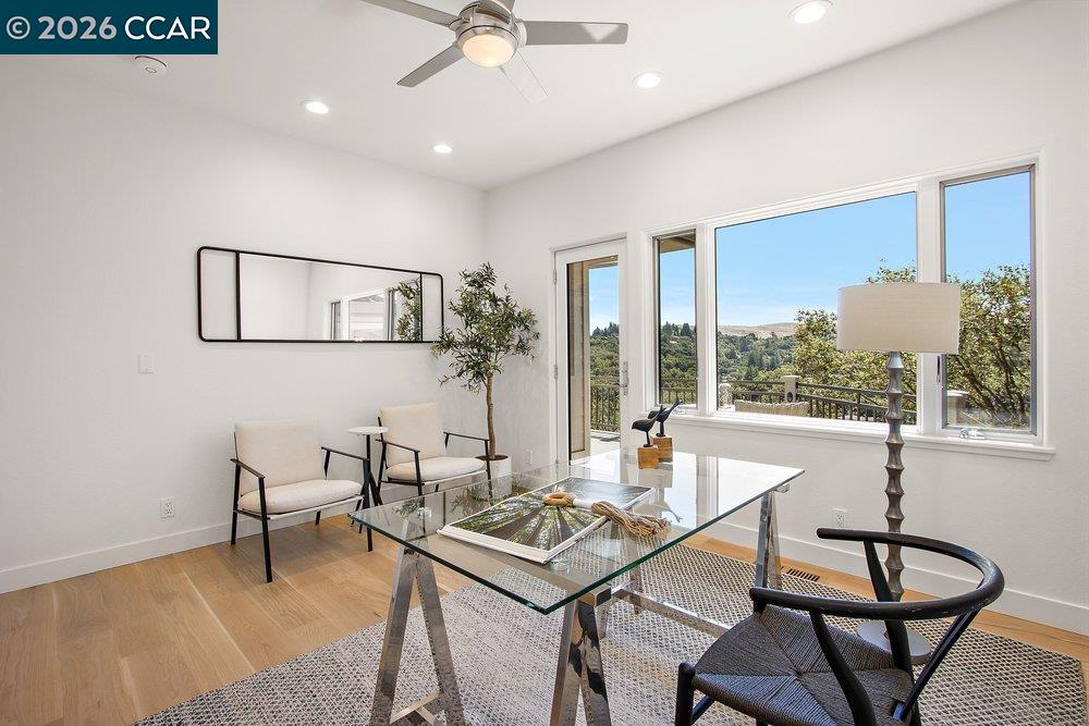 809 Mountain View Dr