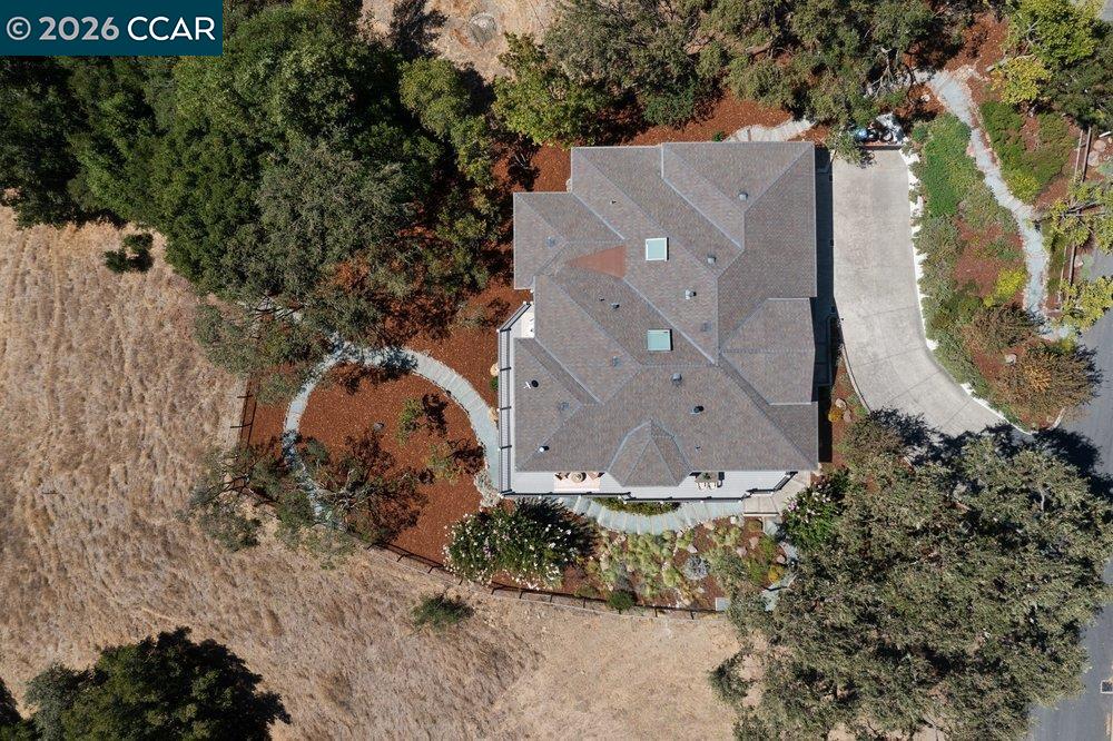 809 Mountain View Dr