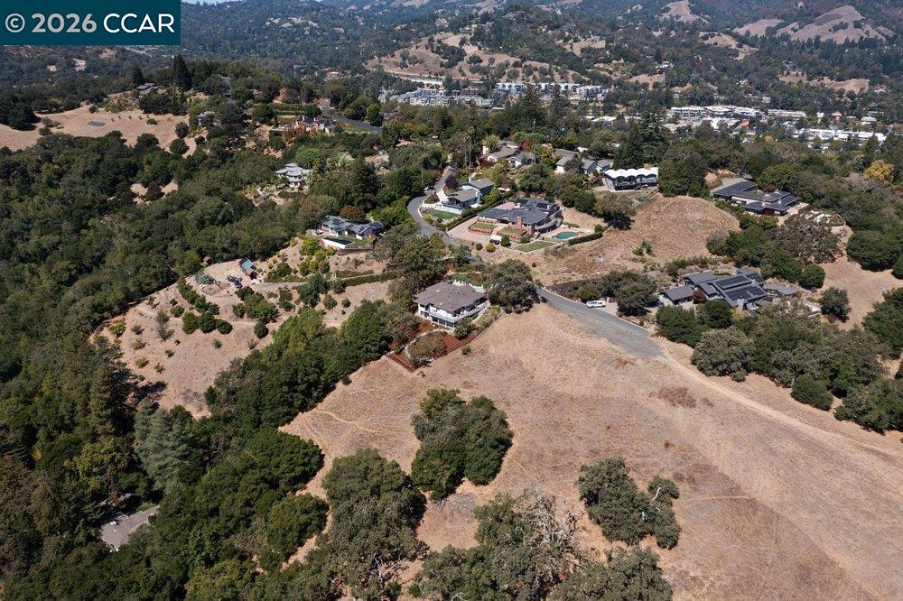 809 Mountain View Dr