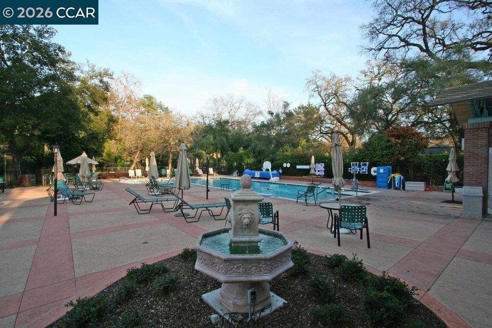 2877 Ptarmigan Dr # 2