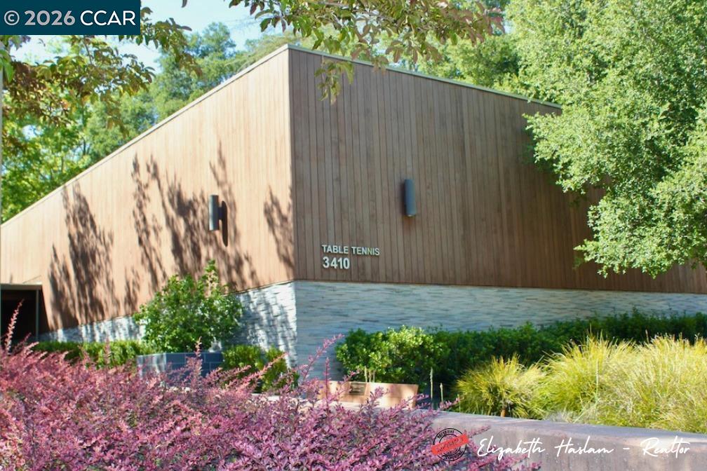 2877 Ptarmigan Dr # 2