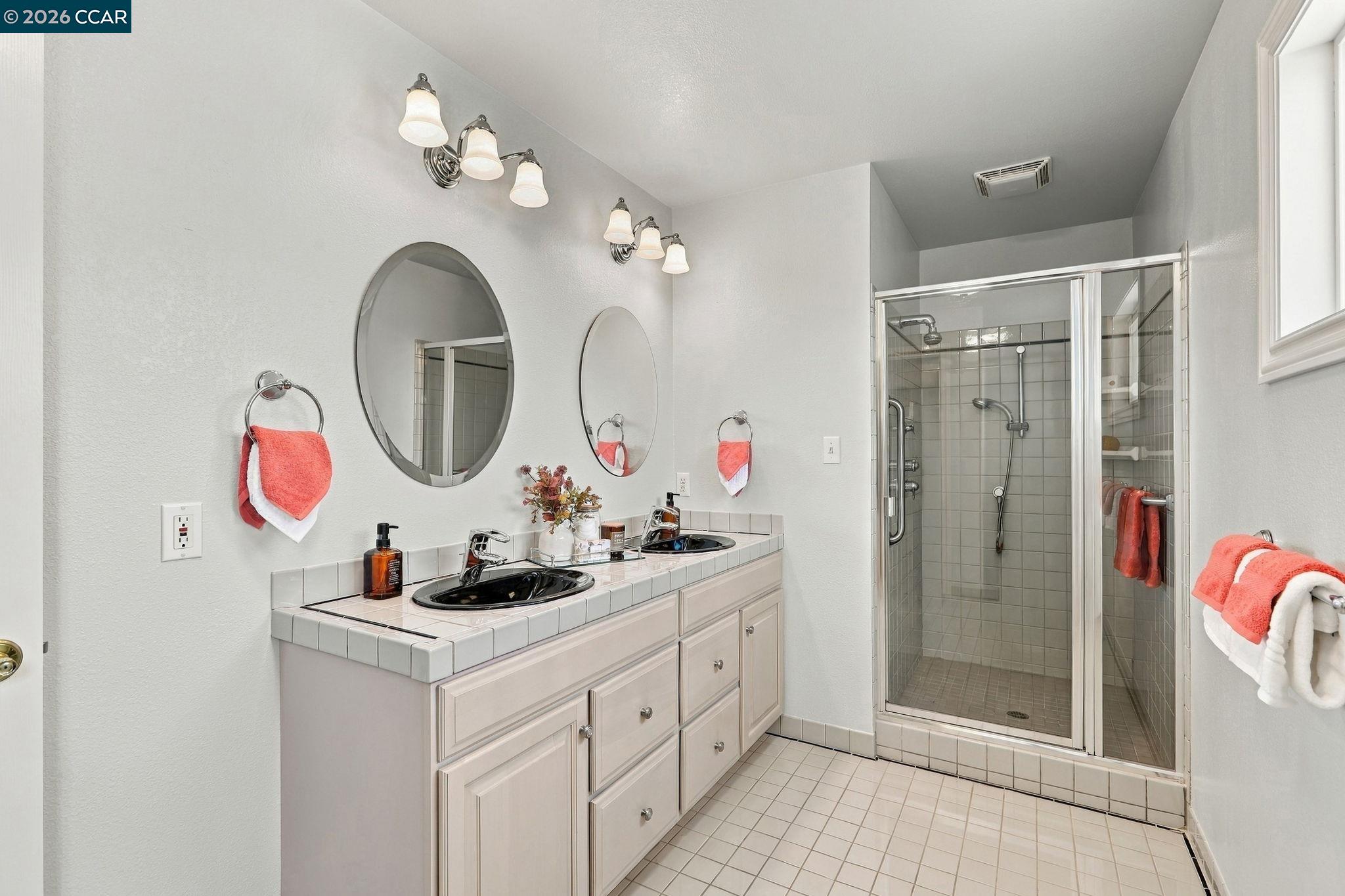 140 Lucinda Ln