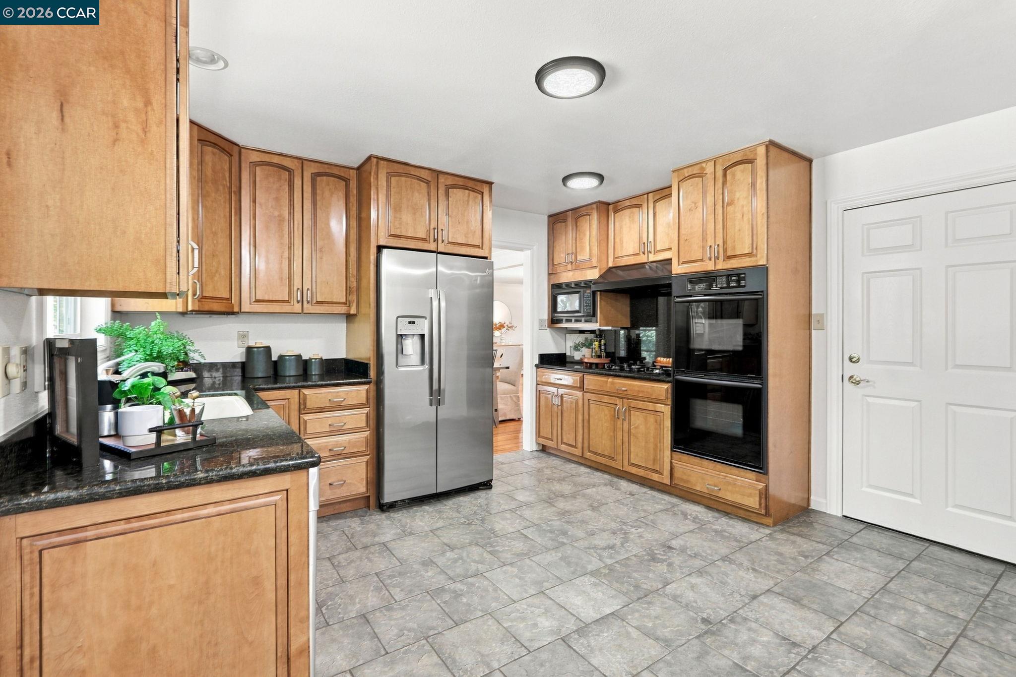 140 Lucinda Ln