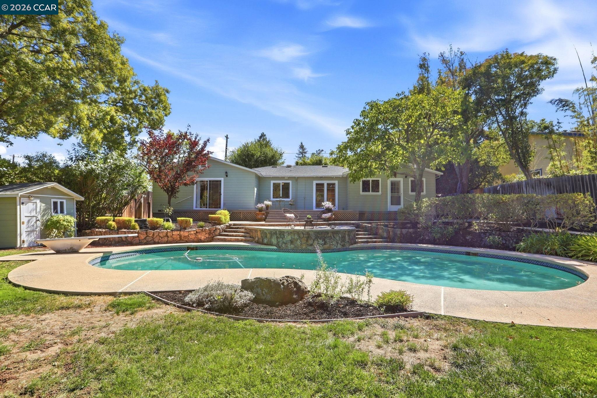 140 Lucinda Ln