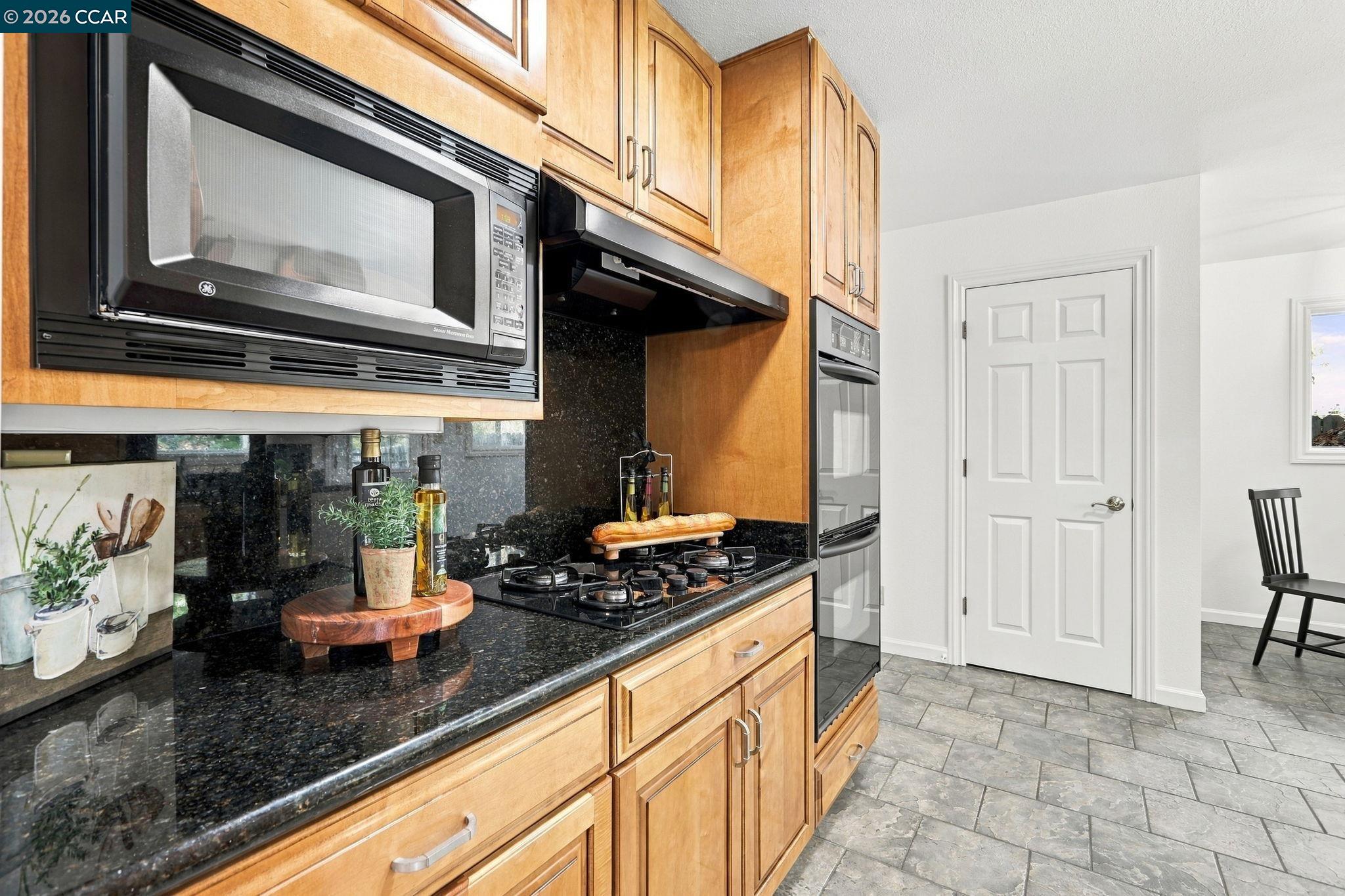 140 Lucinda Ln