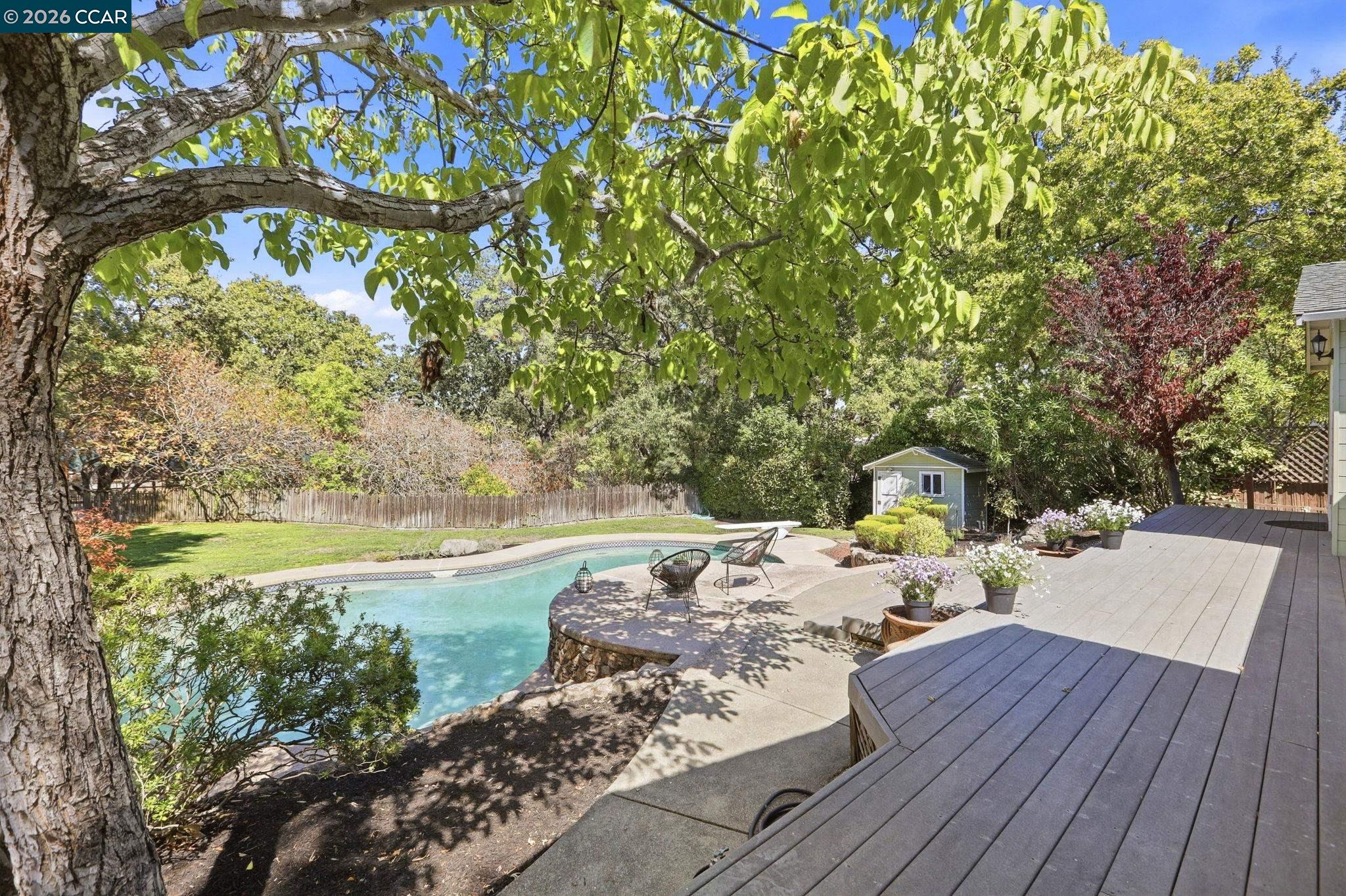140 Lucinda Ln