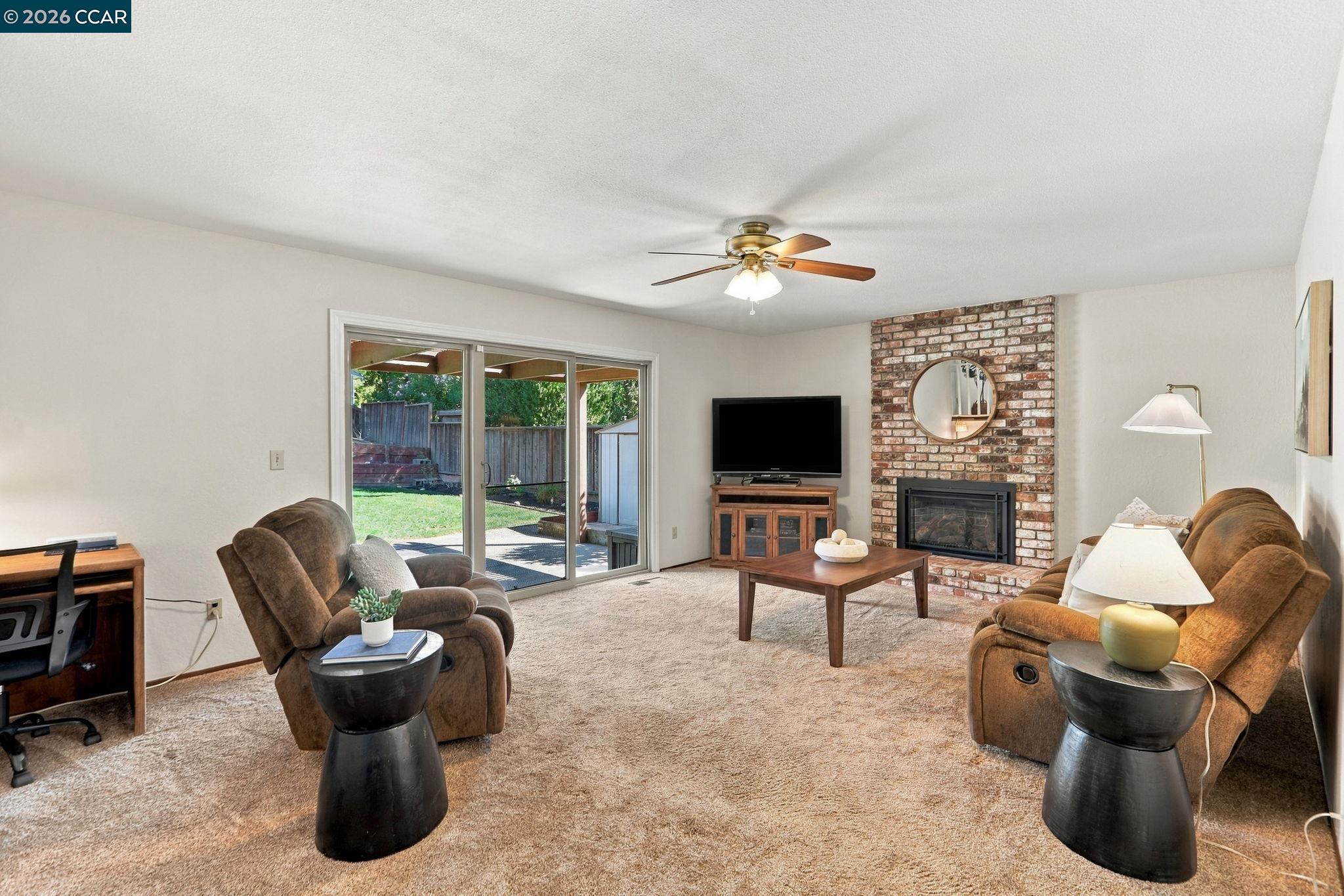 1859 Yolanda Cir