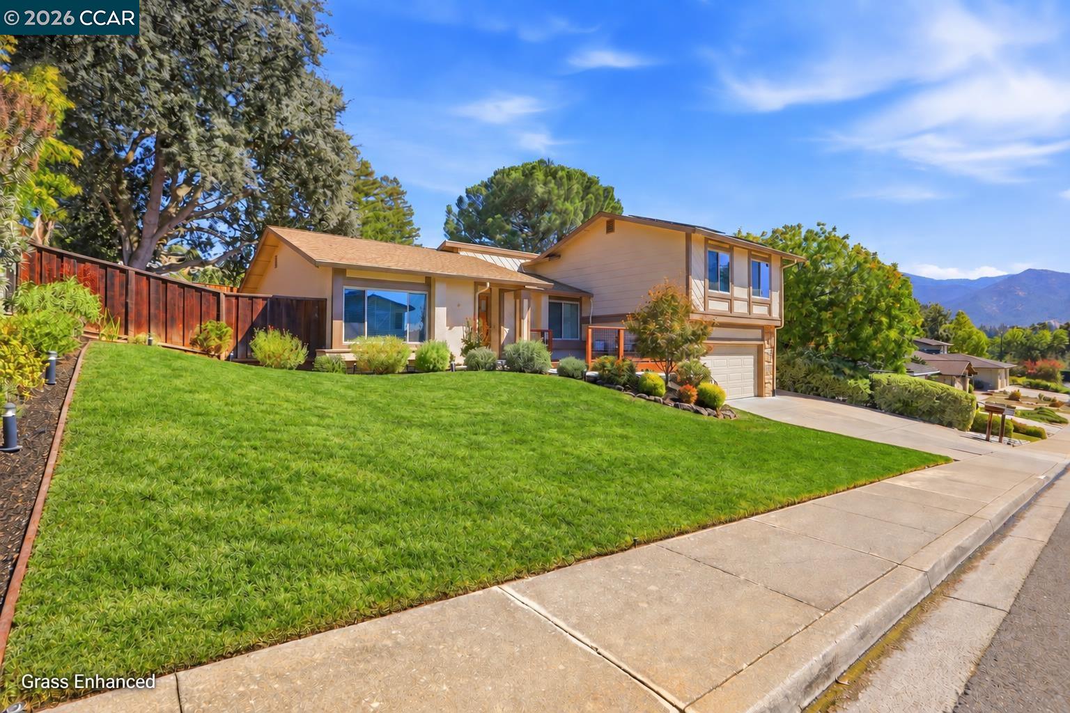 1859 Yolanda Cir