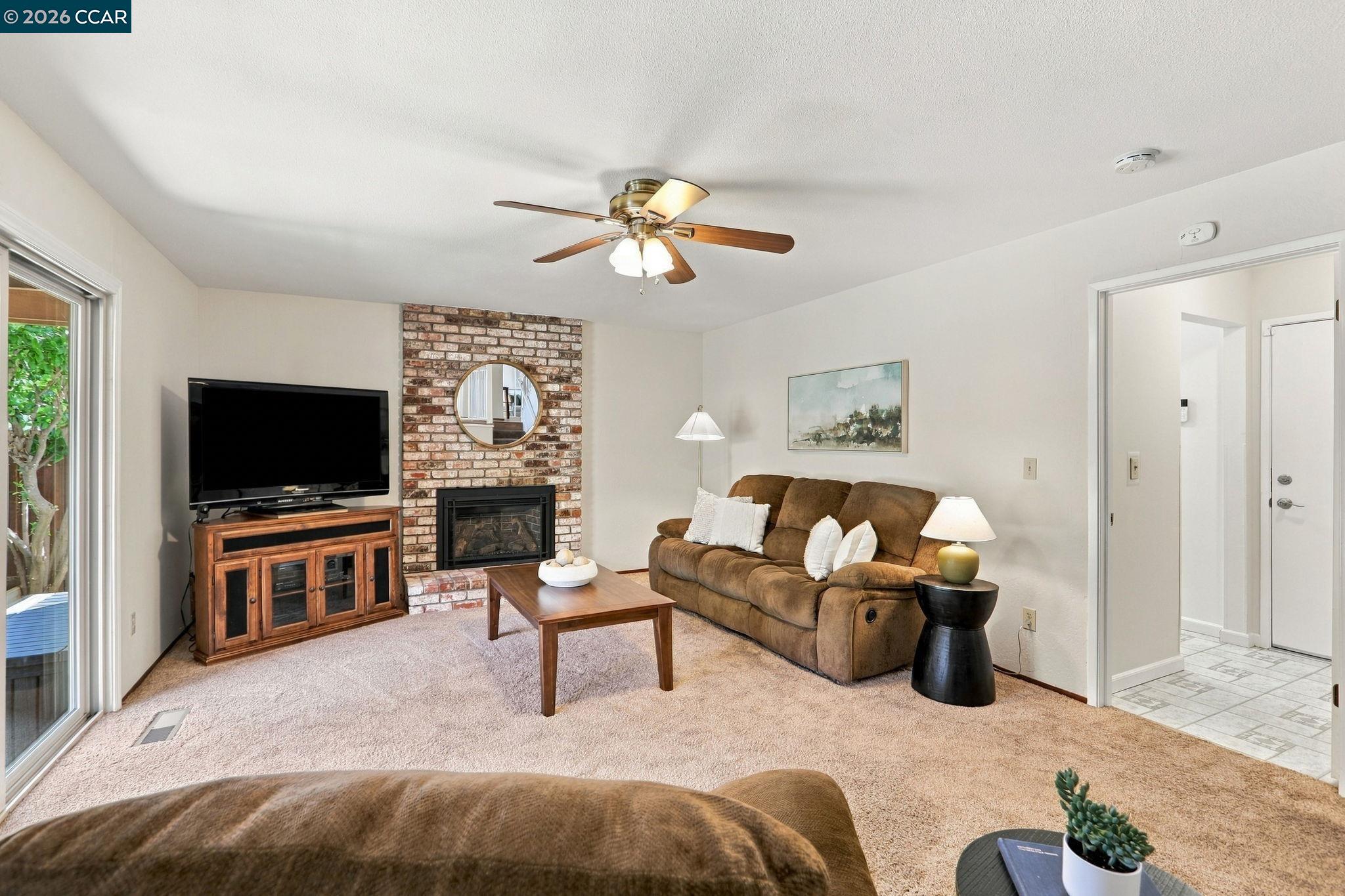 1859 Yolanda Cir